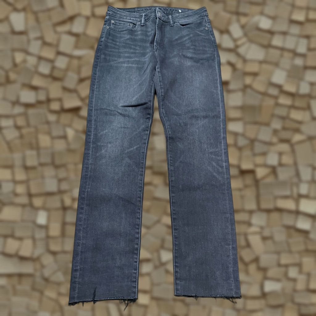 American Eagle Outfitters American Eagle Jeans Men Size 30x34 Black Denim Straight Leg Raw Hem Button 5-Pocket Design Jeans Mens Regular Rise Mid Inseam 34 Size US 30 / EU 46 - 1 Thumbnail