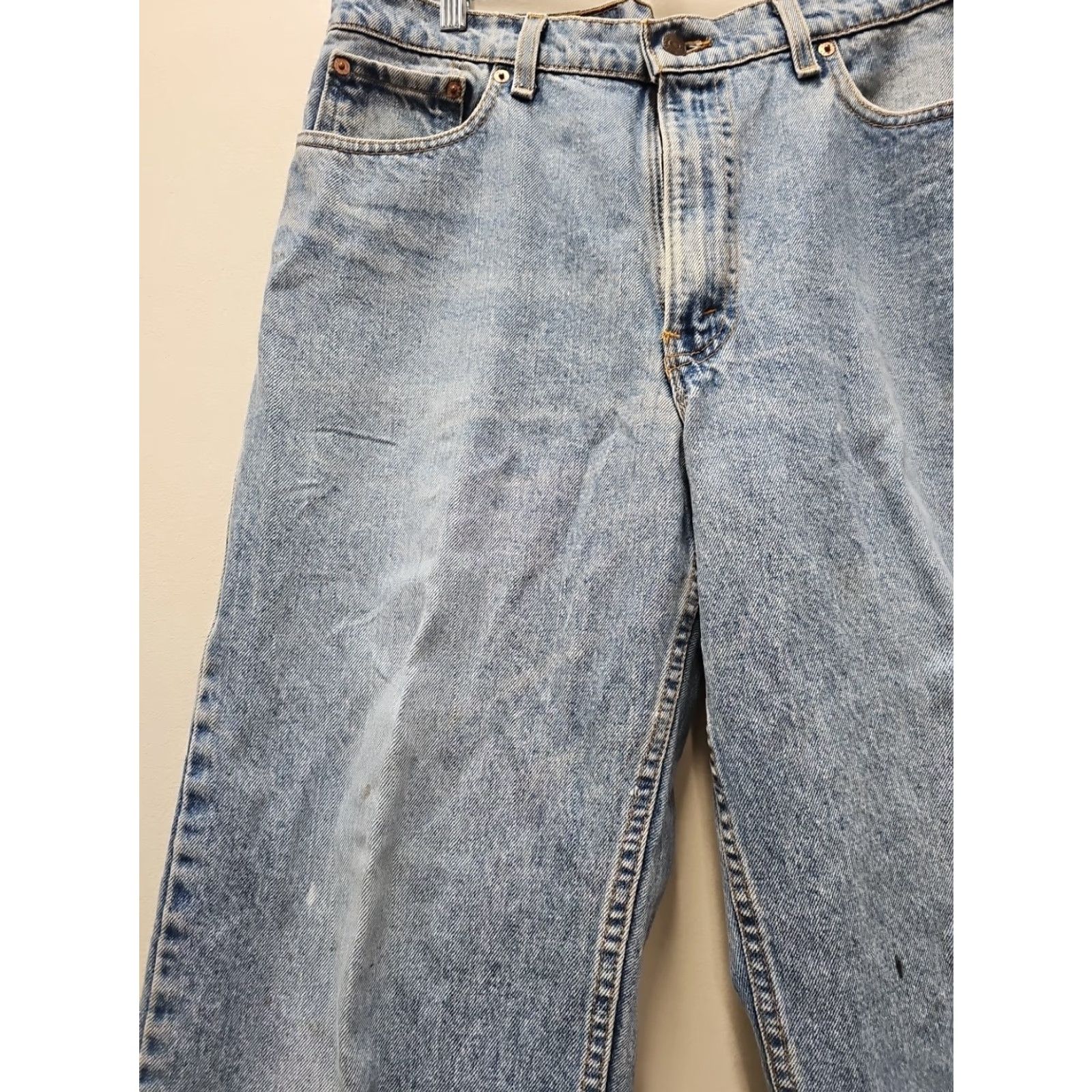 Levi's VINTAGE Levi's 550 Jeans 34x28 Mens Blue Denim Tapered Relaxed Fit Light Wash Jeans Size US 34 / EU 50 - 4 Thumbnail