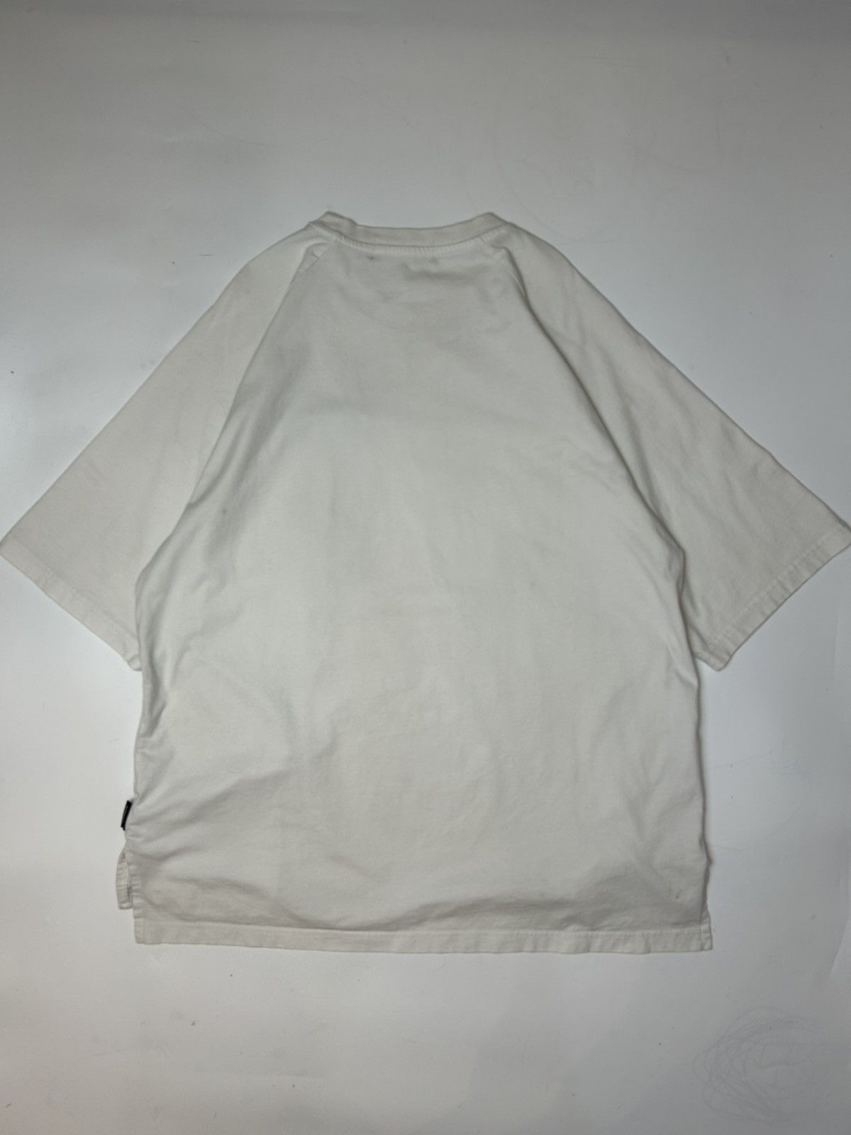 GU × Japanese Brand × Undercover GU X UNDERCOVER WHITE SHORT SLEEVE T-SHIRT Size US L / EU 52-54 / 3 - 4 Thumbnail