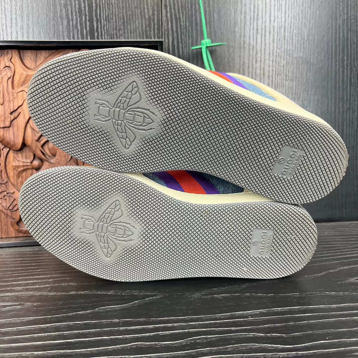 Gucci Gucci Rhyton Blue Enamel 35.5 Worn Once Size US 5 / IT 35 - 7 Thumbnail