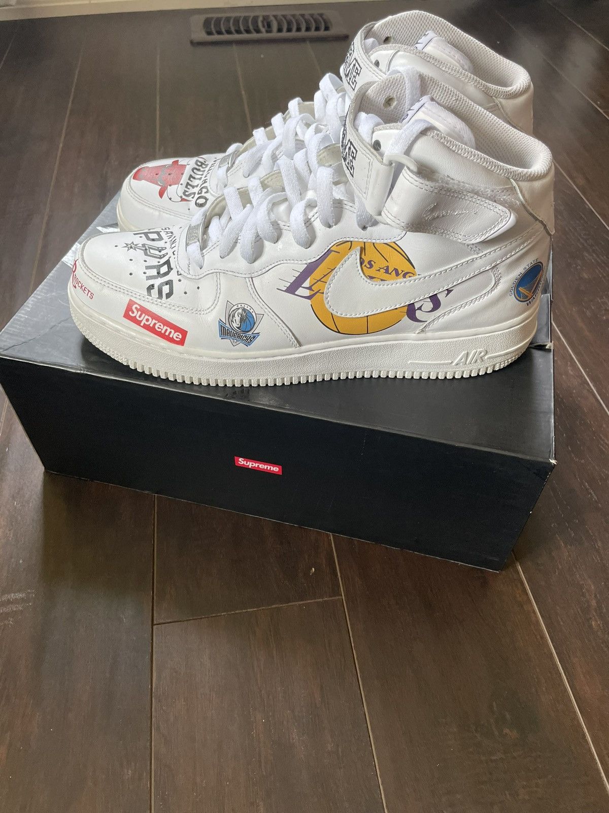 Nike × Supreme Nike Supreme X Nba X Airforce 1 Mid 07 Size US 10.5 / EU 43-44 - 2 Thumbnail