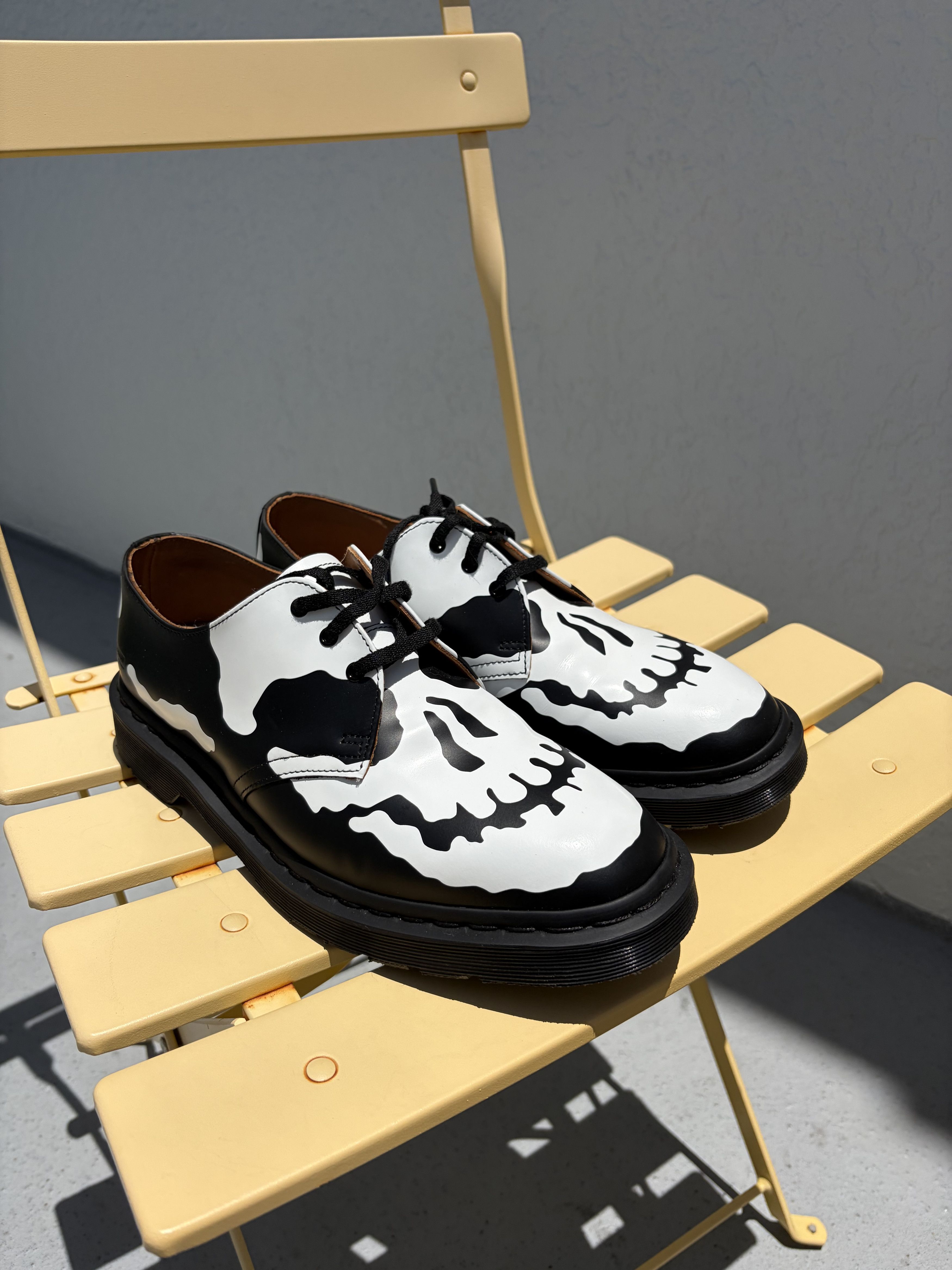 Dr. Martens × Supreme Supreme x Dr. Martens Sacred Heart 3-Eye
