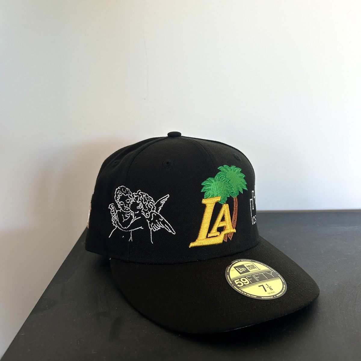 New Era *7 1/8* 1-of-1 NEW ERA LA Lakers Exclusive Custom Fitted Size ONE SIZE - 2 Thumbnail