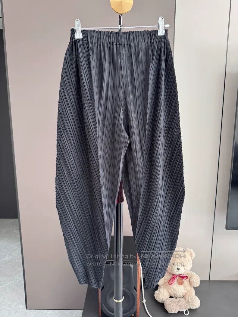 Issey Miyake Issey Miyake size:1 Black Pants Size 22" - 2 Thumbnail