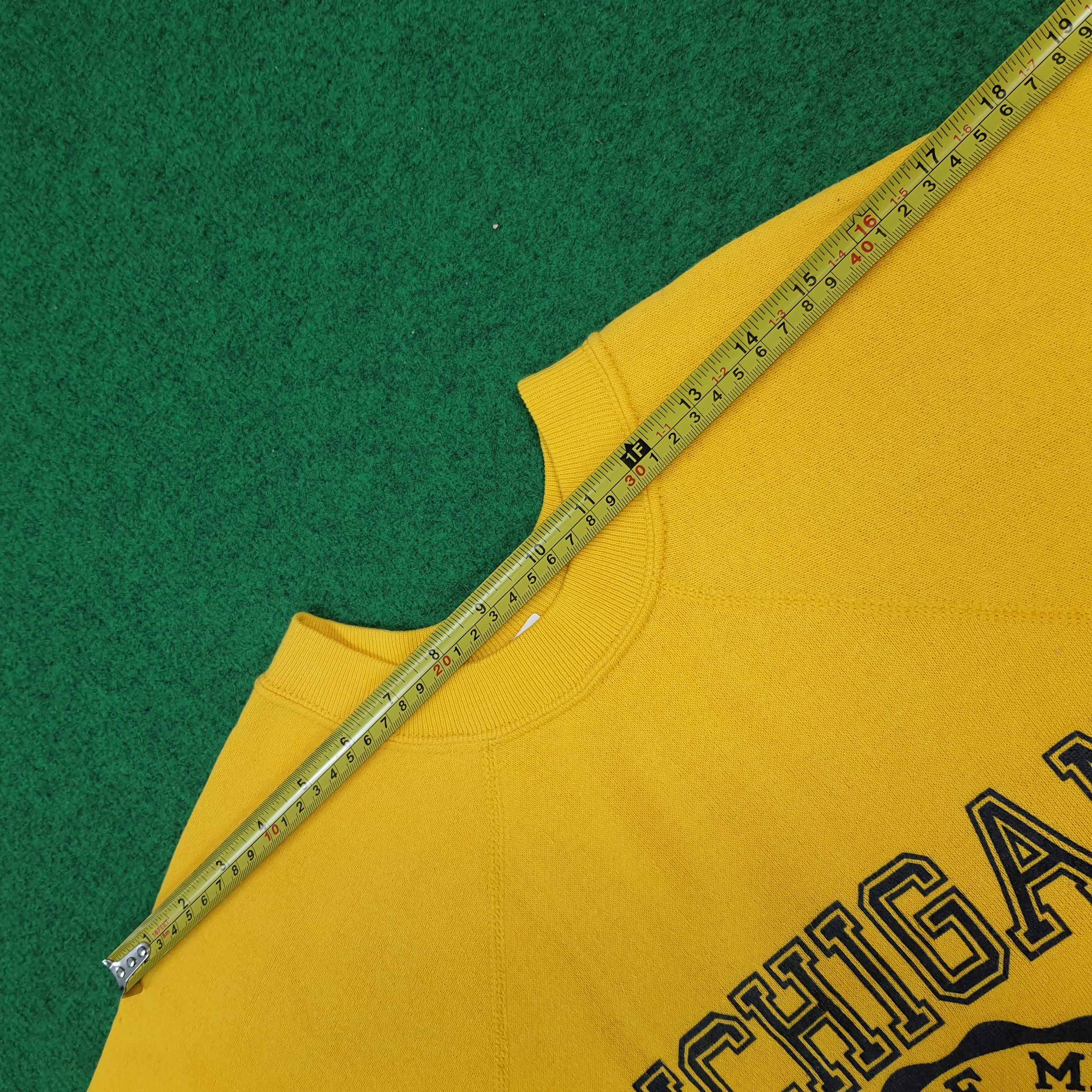 Vintage Vintage 80s University of Michigan College Crewneck C292N27 Size US S / EU 44-46 / 1 - 7 Thumbnail
