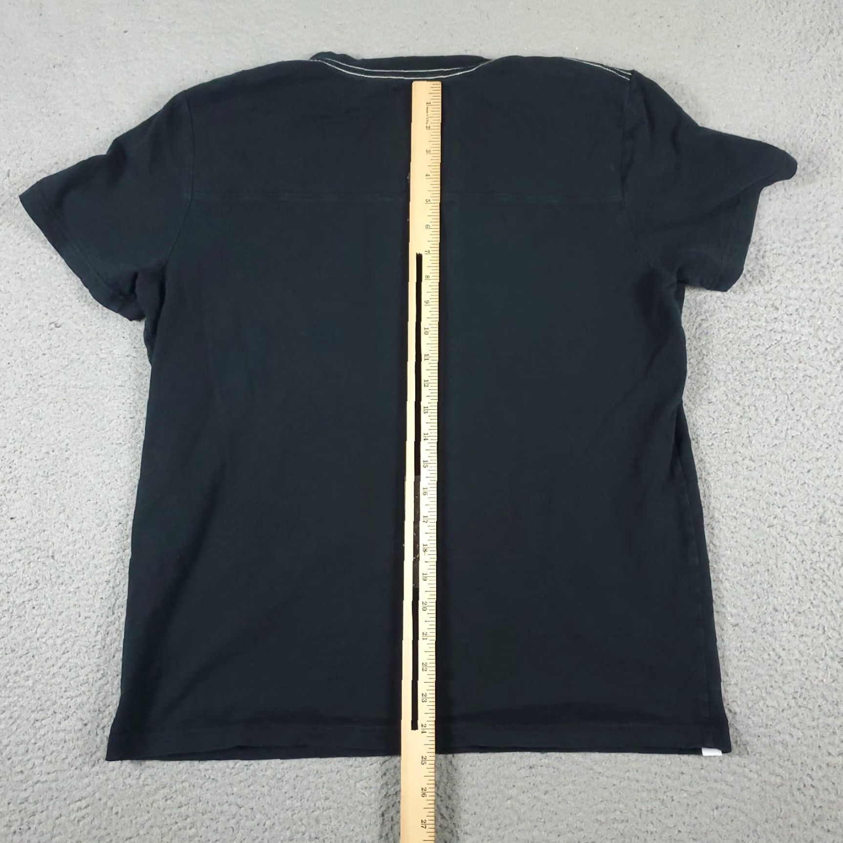 Puma Puma T Shirt Mens Size Large Black V Neck Logo Casual Short Sleeve Adult Size US L / EU 52-54 / 3 - 4 Thumbnail