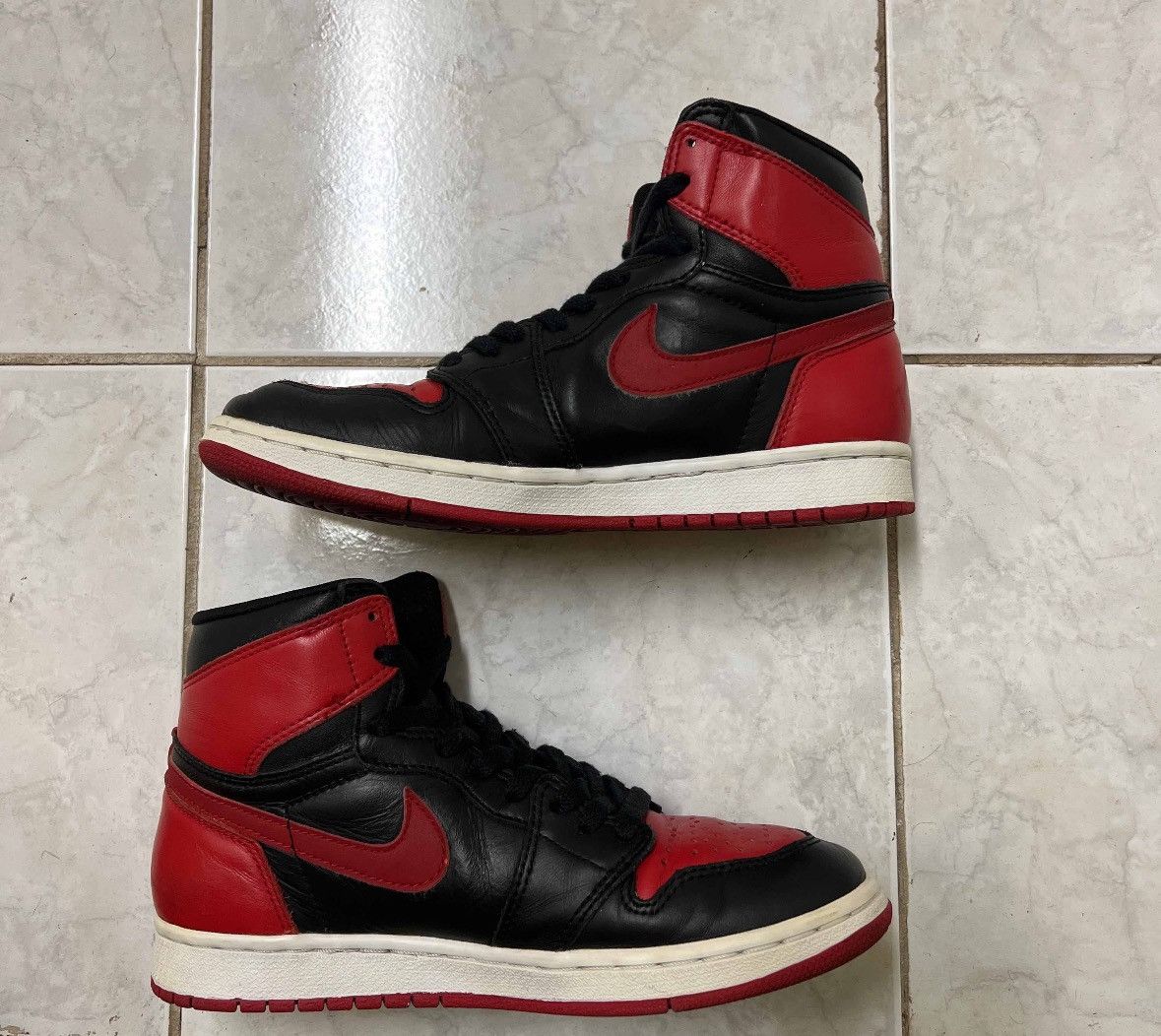 Jordan Brand 1994 Air Jordan 1 Retro “Bred” sz 7.5 Size US 7.5 / EU 40-41 - 3 Thumbnail