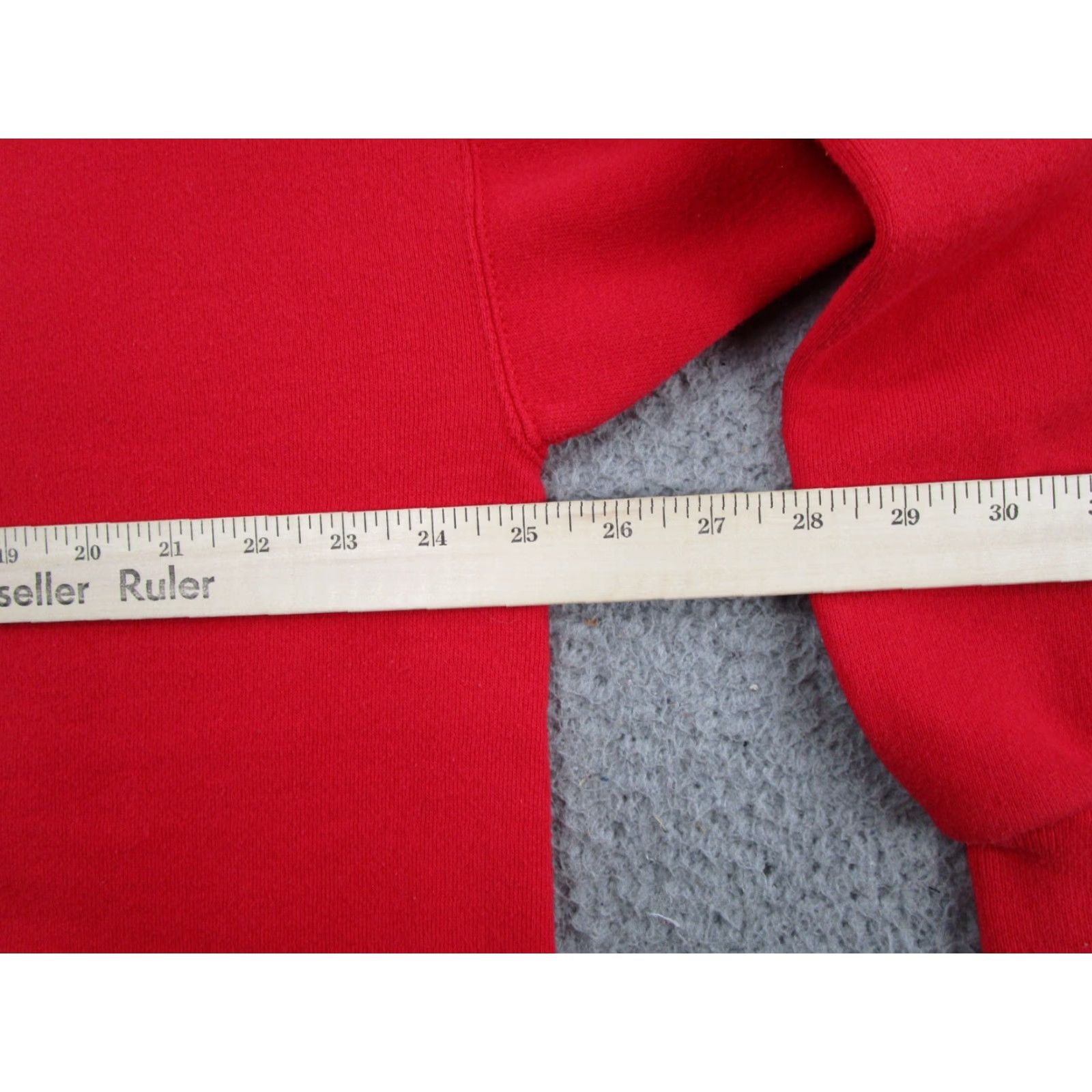 Hanes VINTAGE Wisconsin Badgers Sweatshirt XL Embroidered Hanes Crew Neck Red Graphic Print Mens Size US XL / EU 56 / 4 - 5 Thumbnail