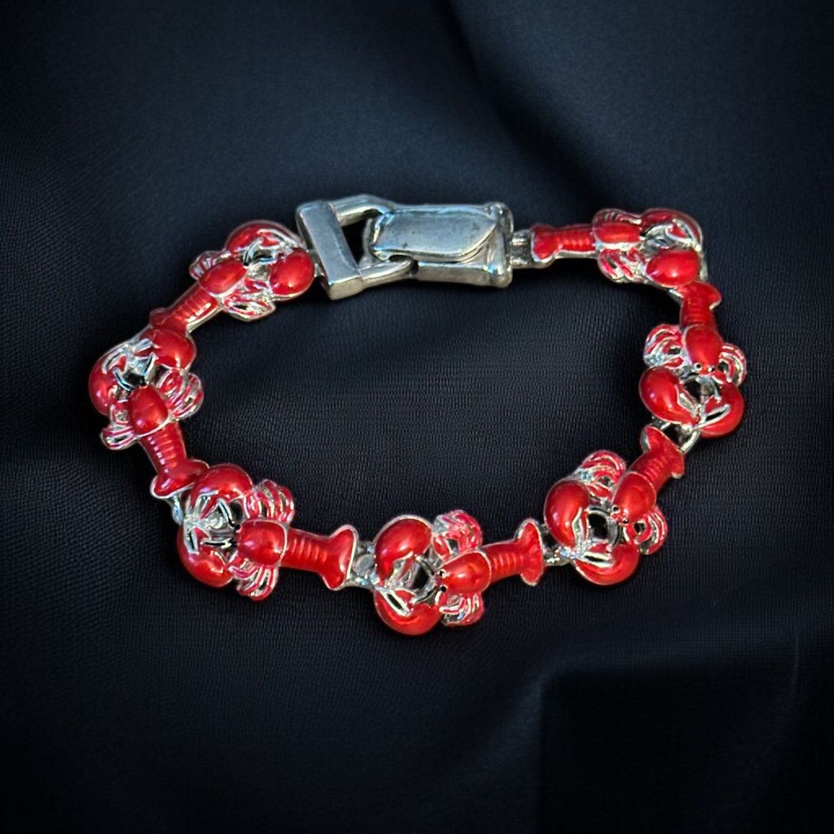 Vintage Vintage red lobster link bracelet Size ONE SIZE - 1 Thumbnail
