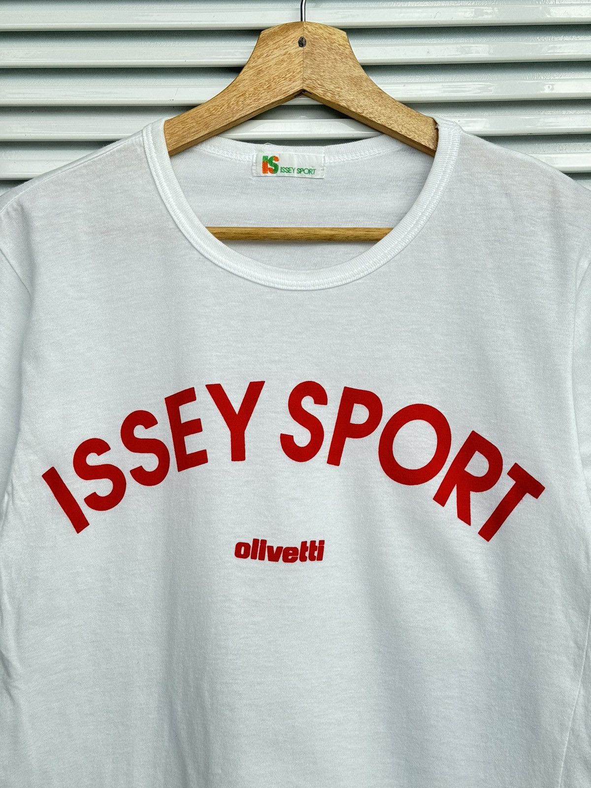 Issey Miyake × Japanese Brand Vintage Issey Miyake Sport Olivetti Tees Size US S / EU 44-46 / 1 - 3 Thumbnail