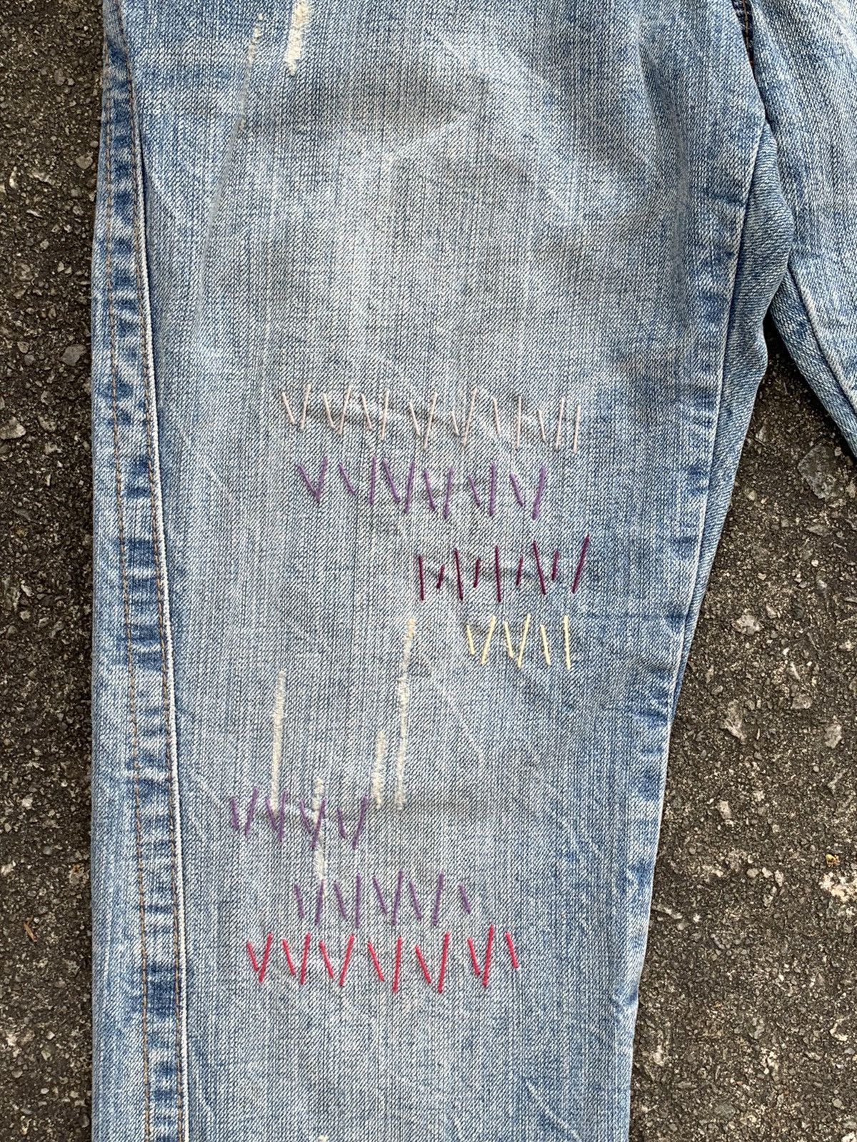 Beauty Beast × If Six Was Nine Distressed Antgauge Embroidered Denim Pants Size US 30 / EU 46 - 11 Thumbnail