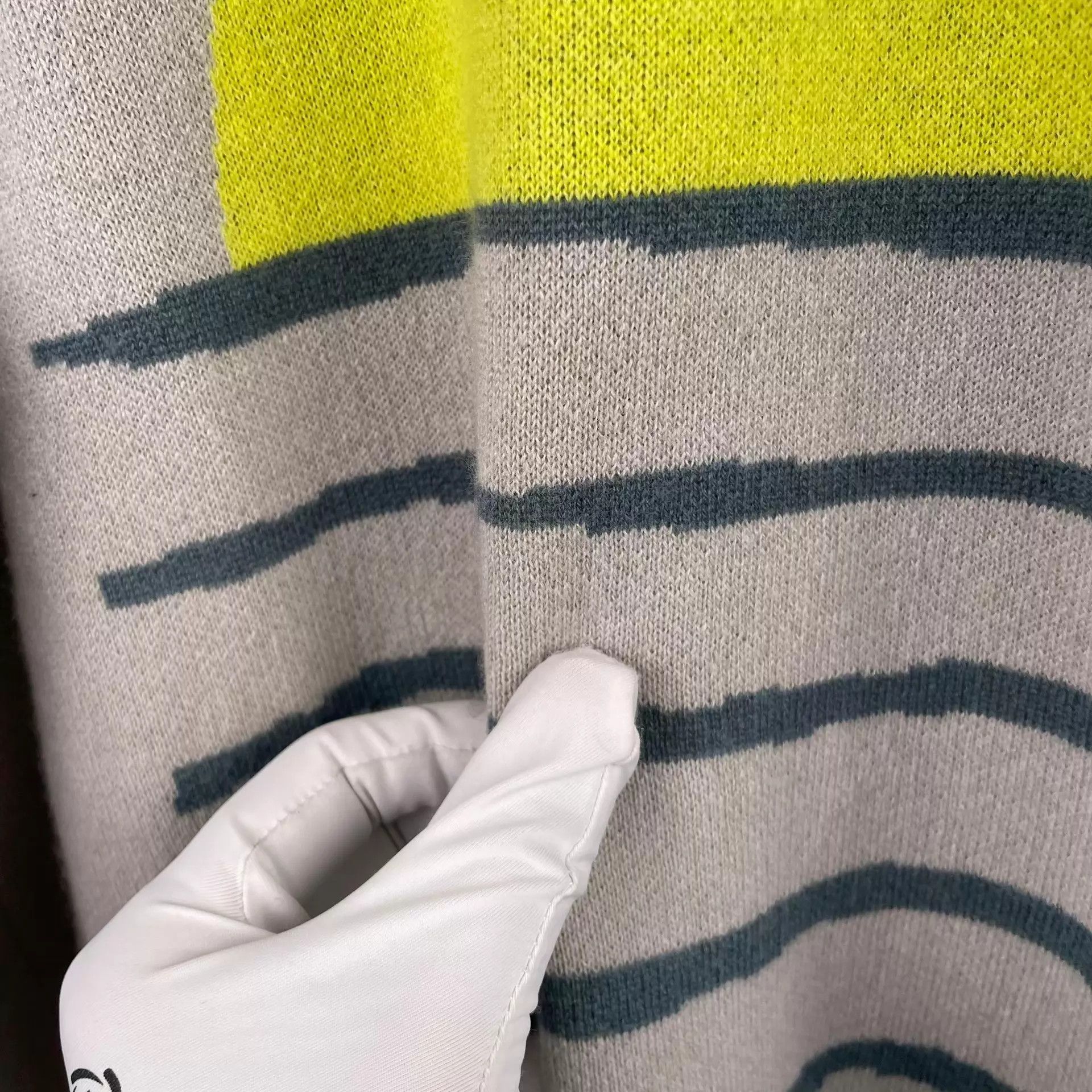 Hermes Hermès Cashmere 2-Tone Gray/Yellow Sweatshirt Size US L / EU 52-54 / 3 - 7 Thumbnail
