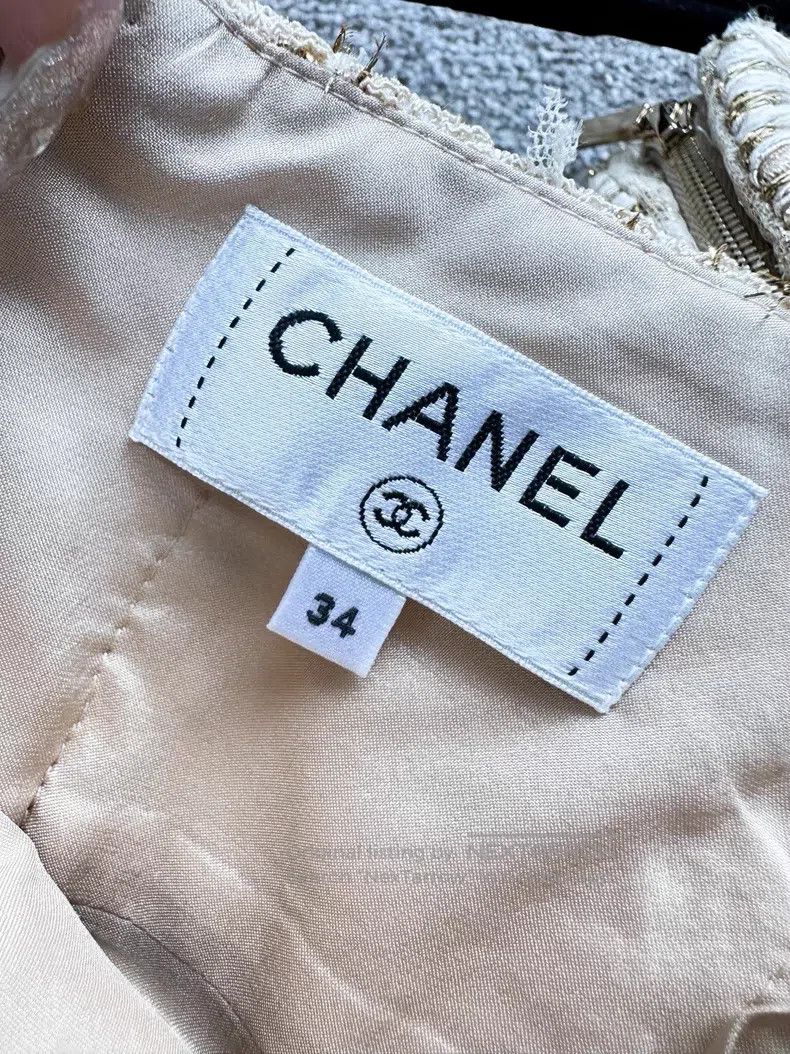 Chanel Chanel 19S Beach Series Golden Tassel Glitter Knitted Skir Size 42" / US 20 - 4 Thumbnail
