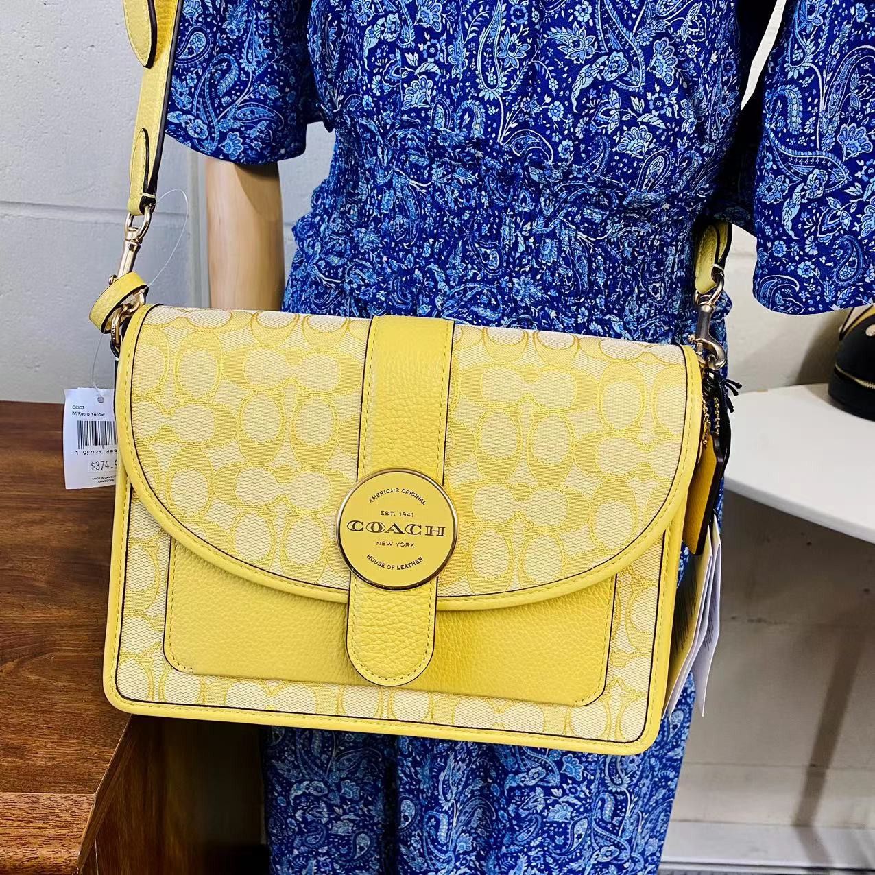 image of Coach C8307 Lonnie Crossbody Sig Jacquard Gold/retro Yellow, Women's