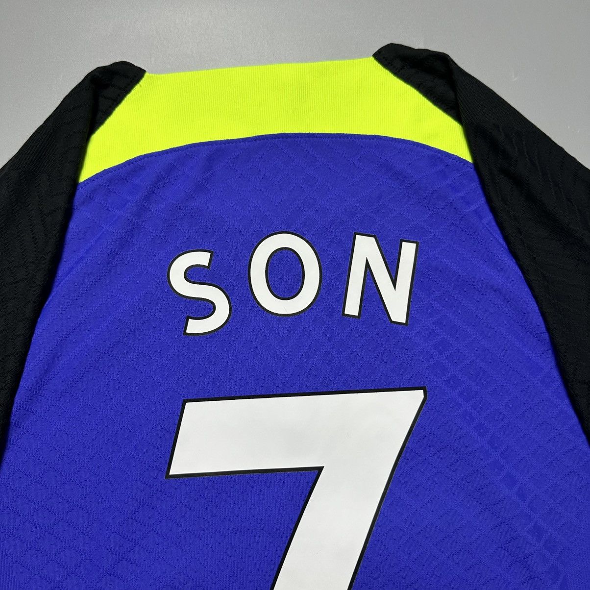 Nike TOTTENHAM NIKE 2022/2023 FOOTBALL AWAY JERSEY #7 SON Size US XL / EU 56 / 4 - 9 Thumbnail