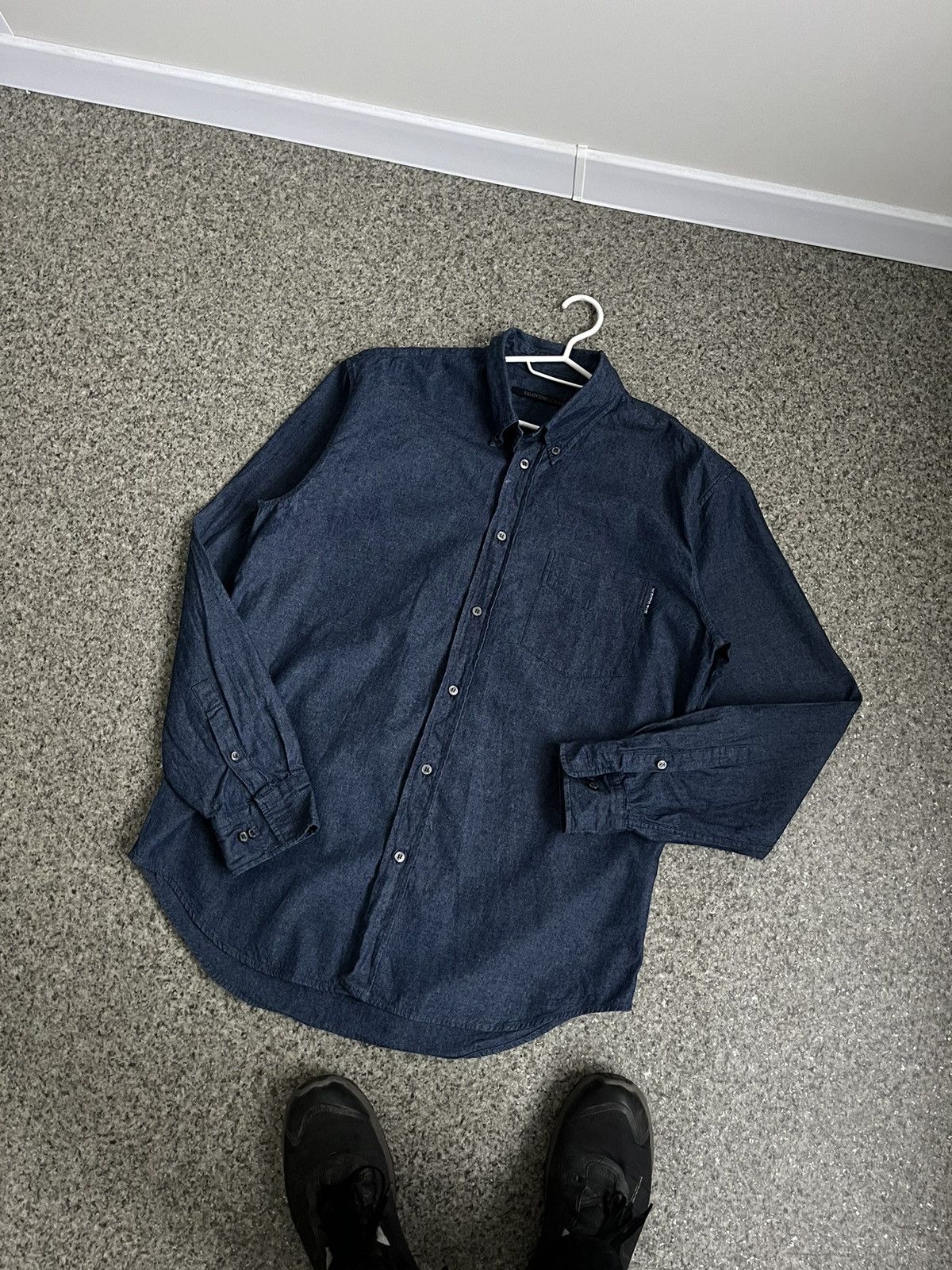 Valentino Valentino jeans denim shirt L Size US L / EU 52-54 / 3 - 1 Thumbnail