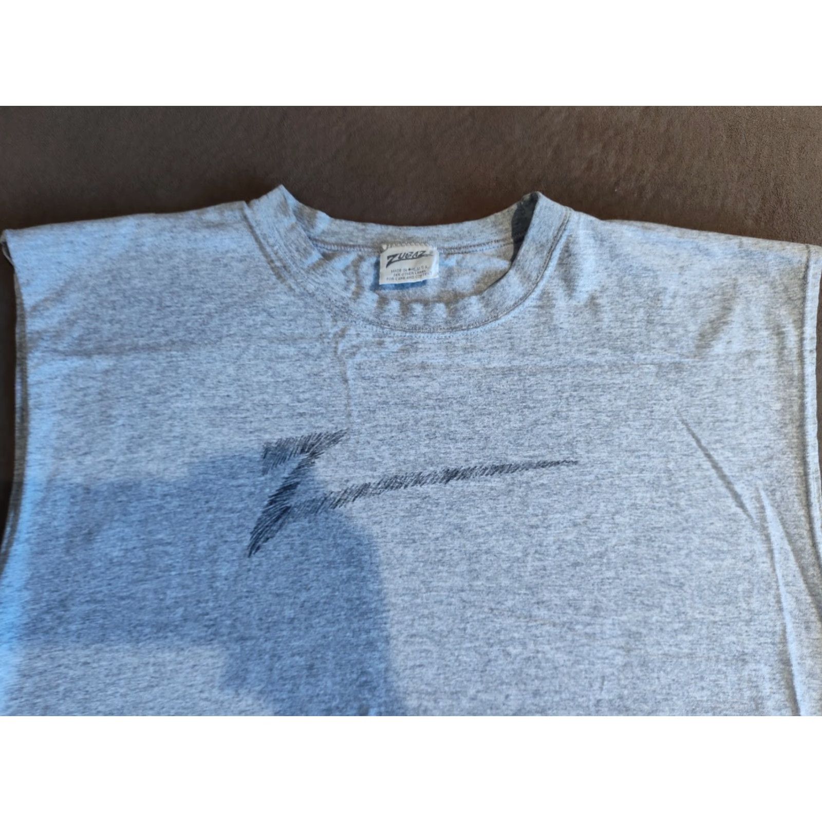 Vintage VINTAGE American Vintage Zubaz T-Shirt Category: T-Shirt Adult L Gray 90s Logo Mens Size US L / EU 52-54 / 3 - 5 Thumbnail