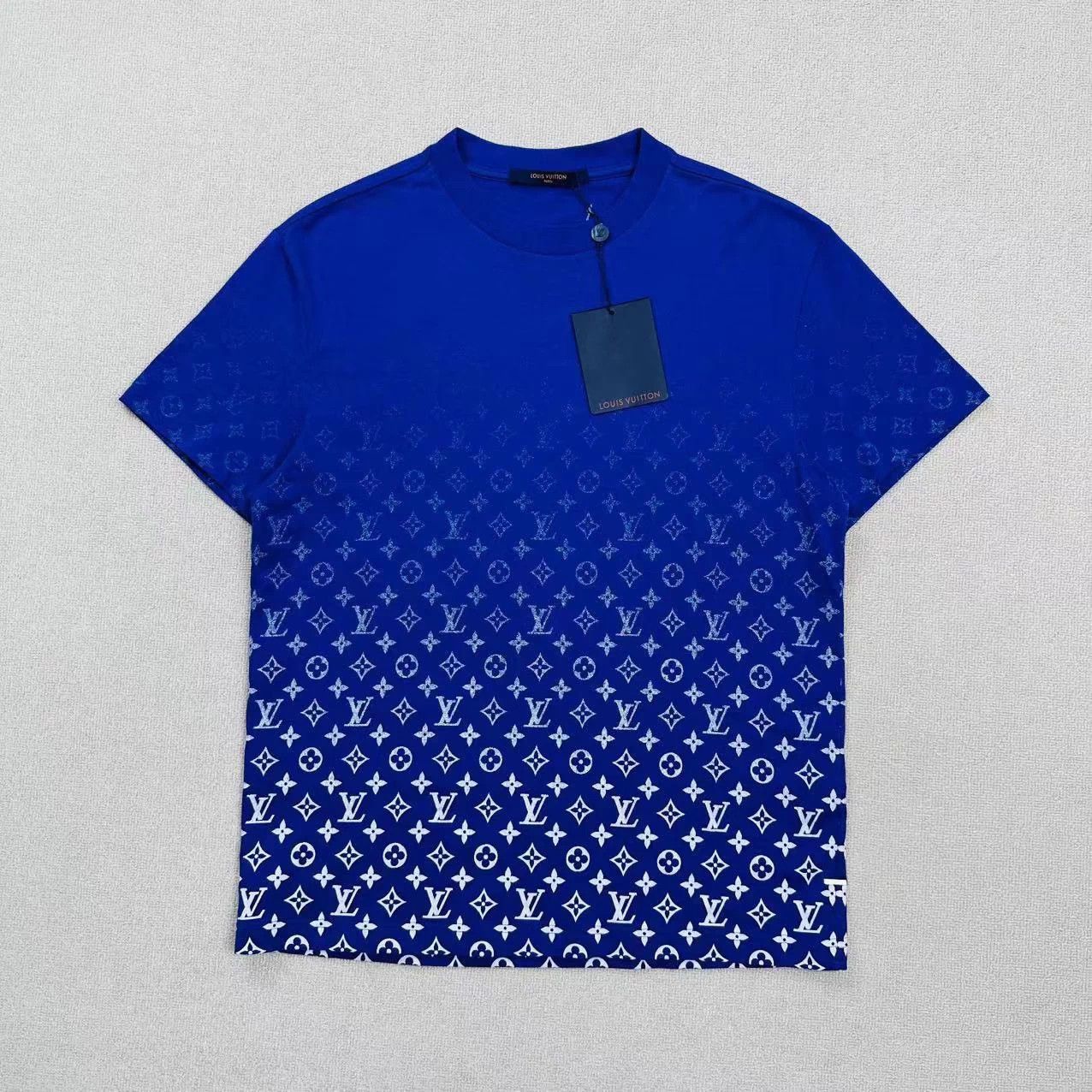 Louis Vuitton LV blue gradient Monogram short Tee S Size US S / EU 44-46 / 1 - 1 Thumbnail