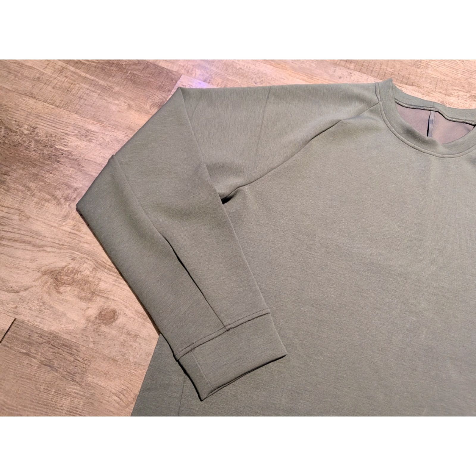 Lululemon Lululemon Men's Engineered Warmth Long Sleeve Crew XL Green Shirt Size US XL / EU 56 / 4 - 4 Thumbnail