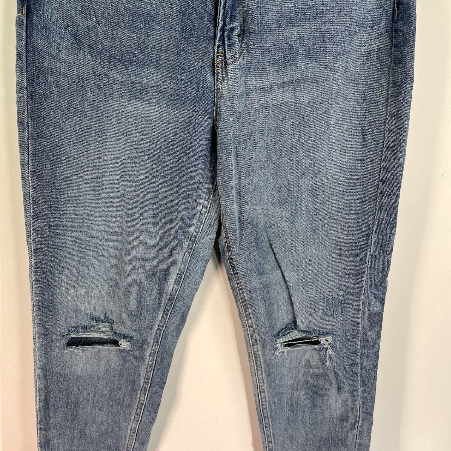 Vintage Wild Fable Jeans 8 Blue 28X26 Straight Distressed Denim Size 30" / US 8 / IT 44 - 5 Thumbnail