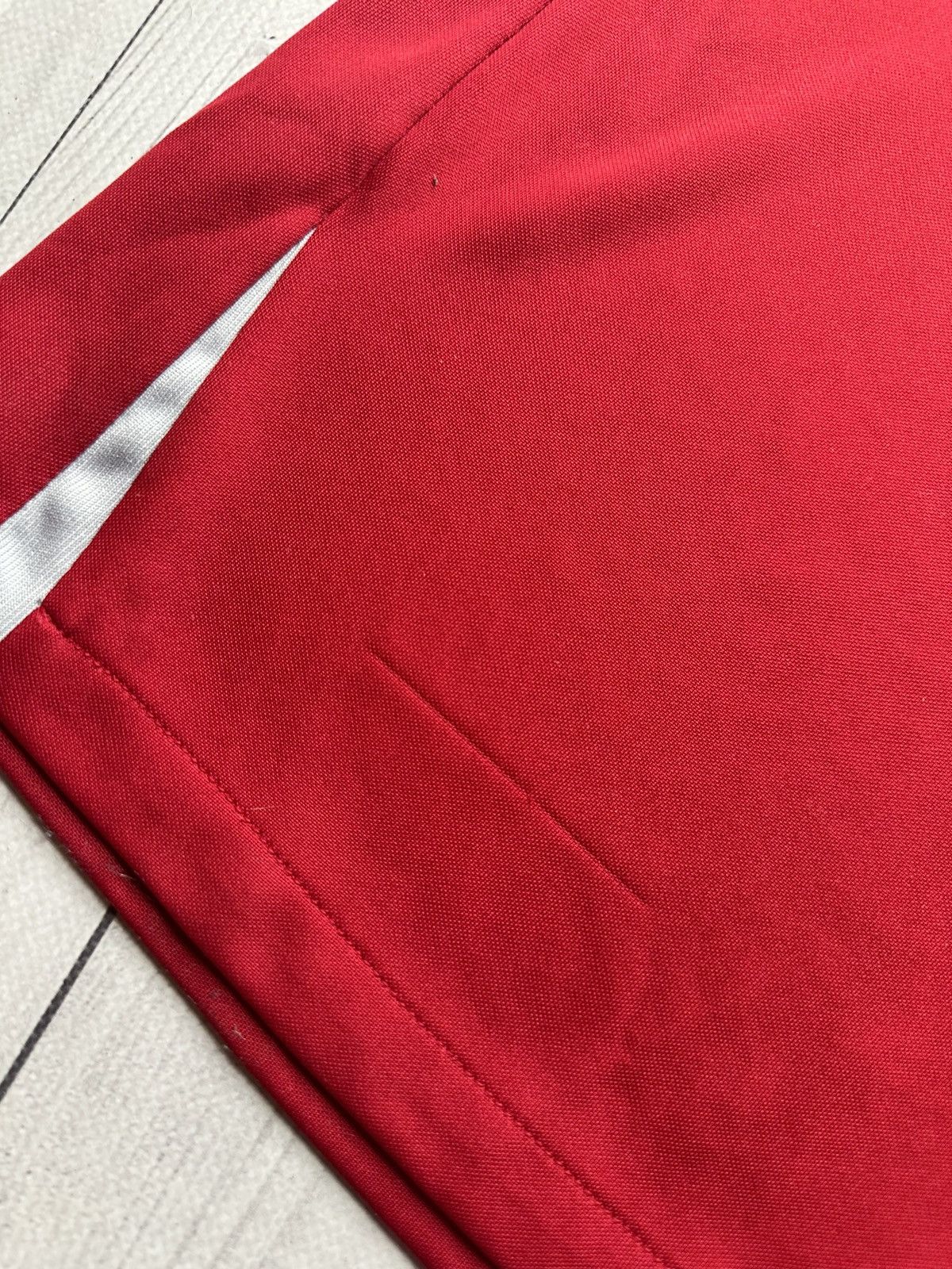 Nike Nike Liverpool soccer jersey size XXL logo Size US XXL / EU 58 / 5 - 3 Thumbnail