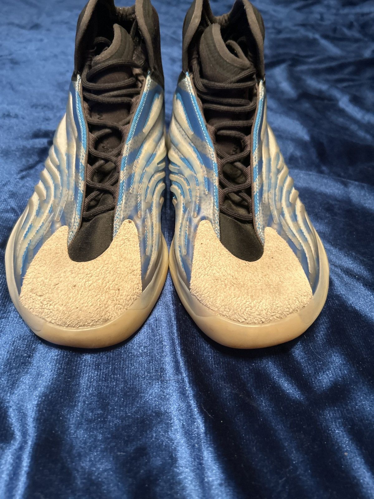Yeezy quantum frozen blue sz 14