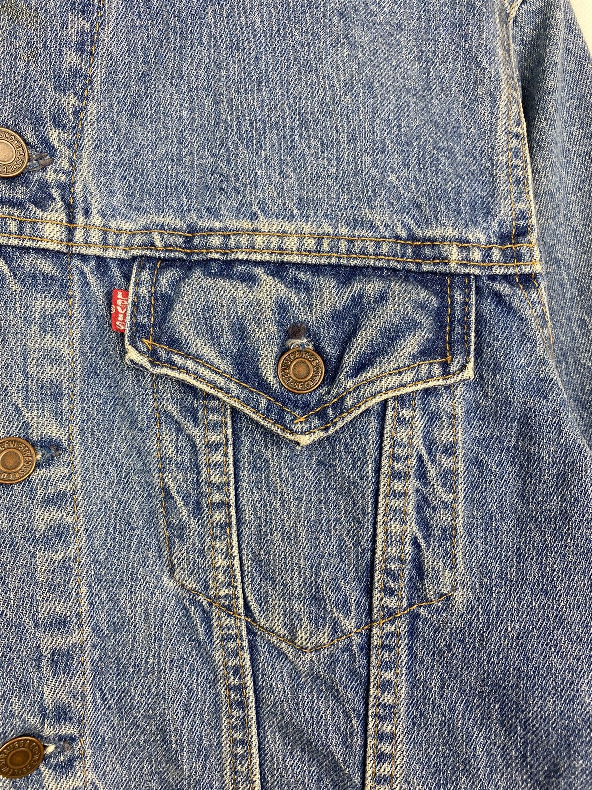 Levi's × Vintage Levis vintage men’s denim trucker jacket size Xl Size US XL / EU 56 / 4 - 12 Thumbnail