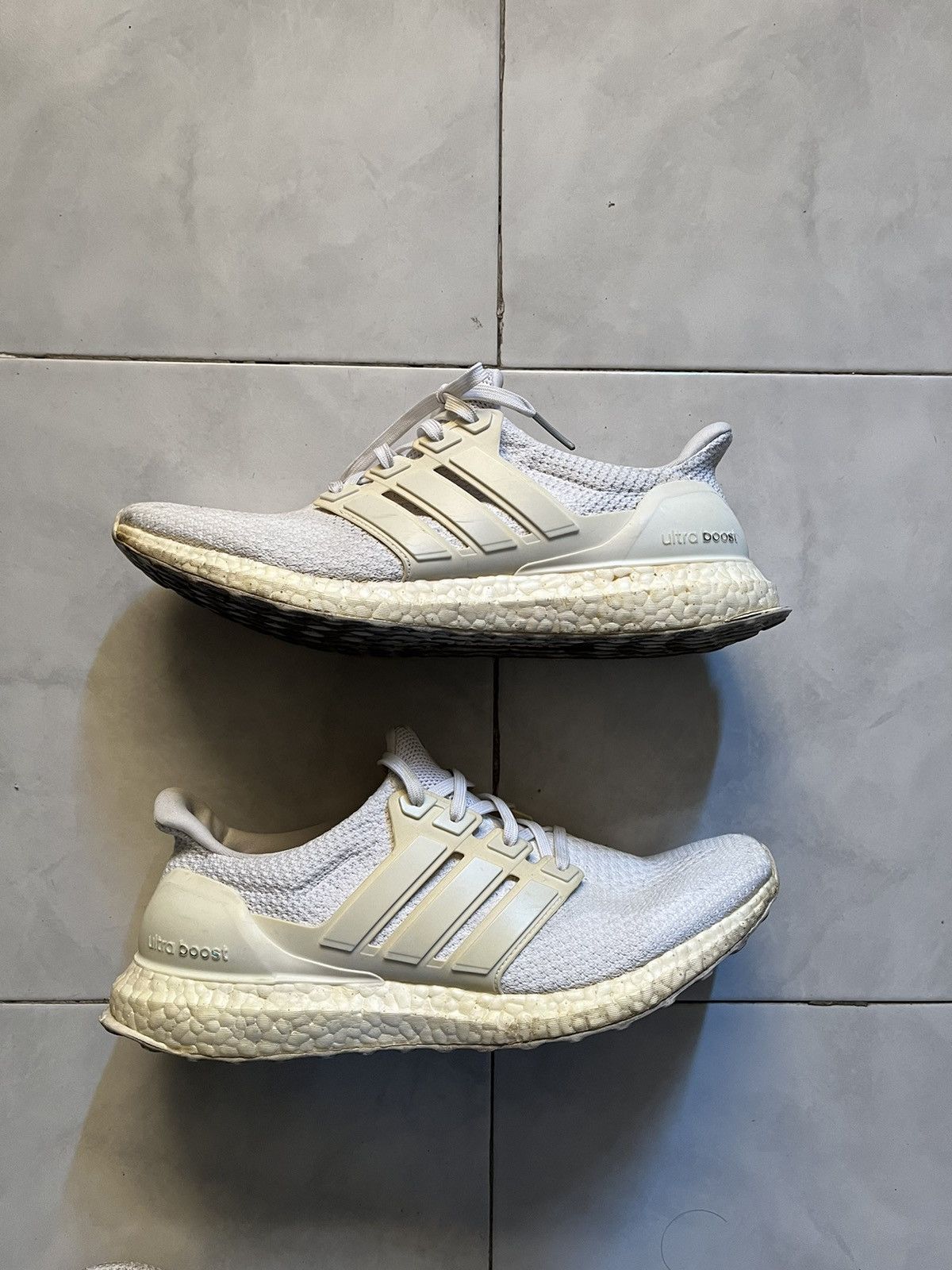 Adidas Ultra Boost Triple All White Size US 10.5 / EU 43-44 - 1 Thumbnail