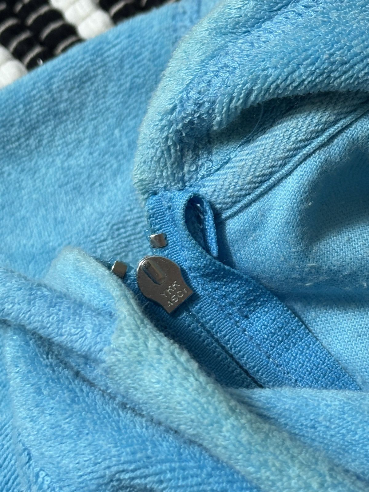 Juicy Couture VINTAGE VELOUR JUICY COUTURE 2000s ZIP UP HOODIE Size L / US 10 / IT 46 - 7 Thumbnail