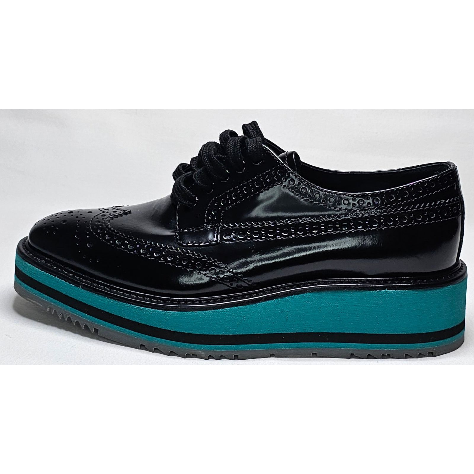 Prada Authentic Prada Black Leather Oxford Platform Size US 5.5 / IT 35.5 - 1 Thumbnail