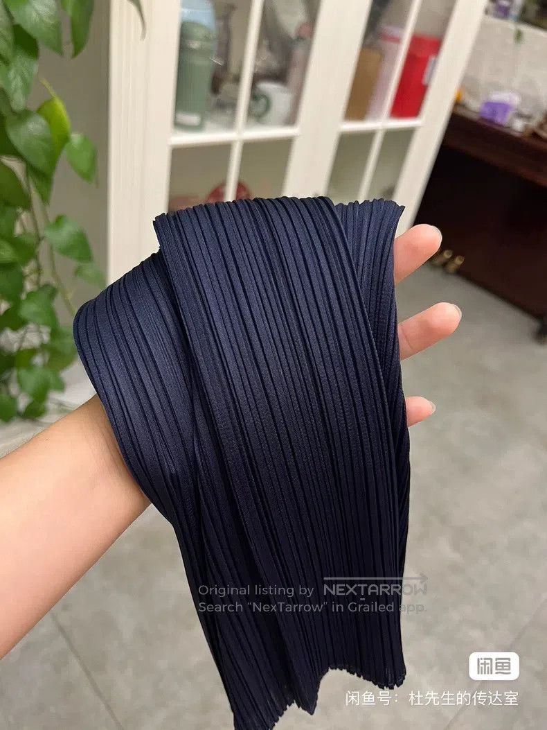 Issey Miyake Issey Miyake Sleeveless Tank Top Iridescent Navy Blue Size L / US 10 / IT 46 - 6 Thumbnail