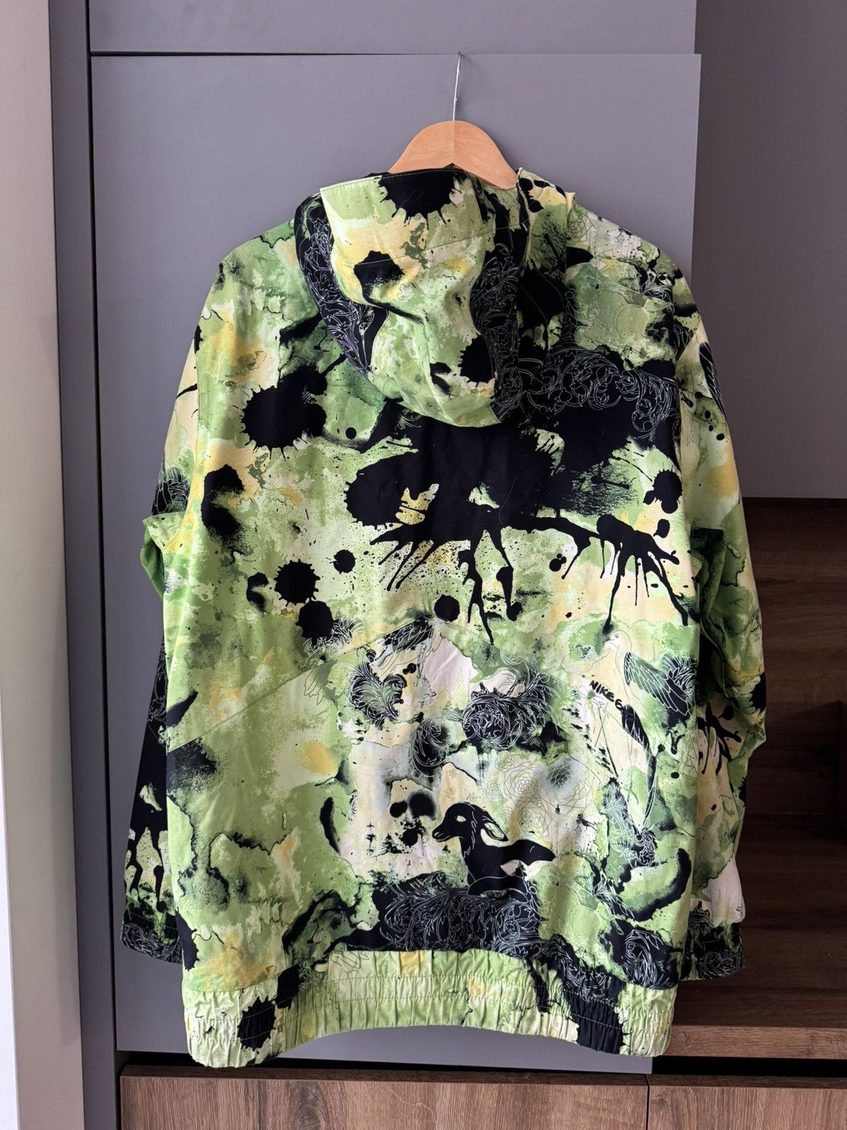 Nike Nike SB Kampai 6.0 Snowboarding Jacket Green Tie Dye Men SB Size US M / EU 48-50 / 2 - 9 Thumbnail