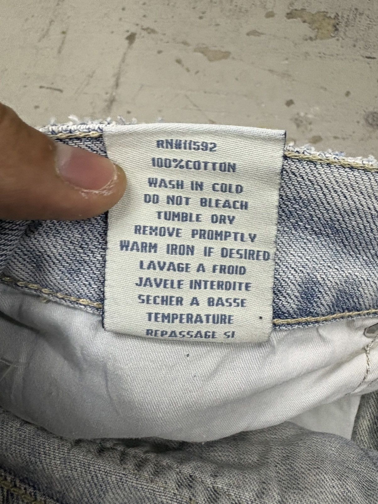 Beauty Beast Vintage Acid Wash Robin Jeans wing 🪽 embroidered denim Size US 31 - 15 Thumbnail