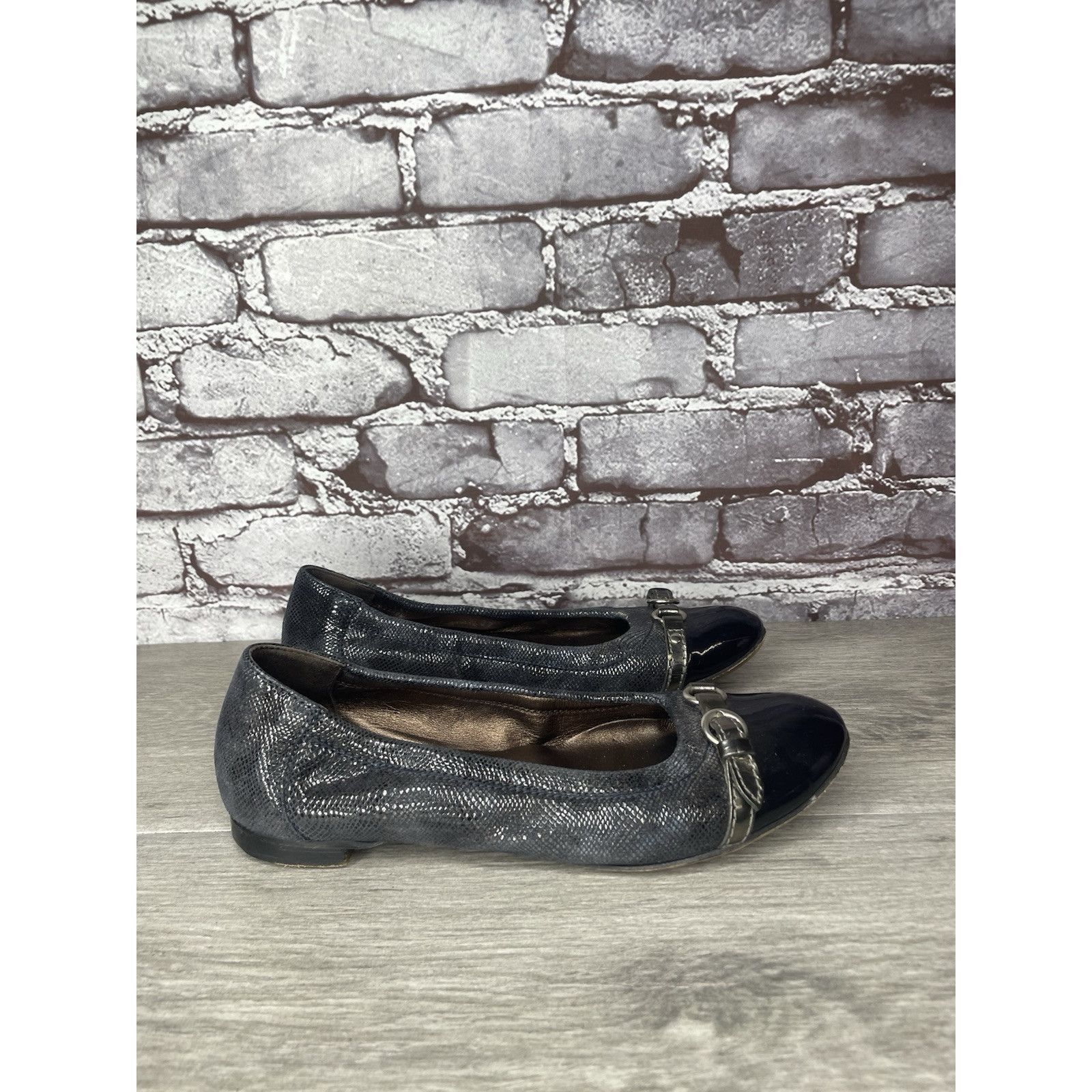 AGLINI AGL Blue Leather Shimmer Cap Toe Ballet Flats Women Sz 37EU/ Size US 6.5 / IT 36.5 - 8 Thumbnail