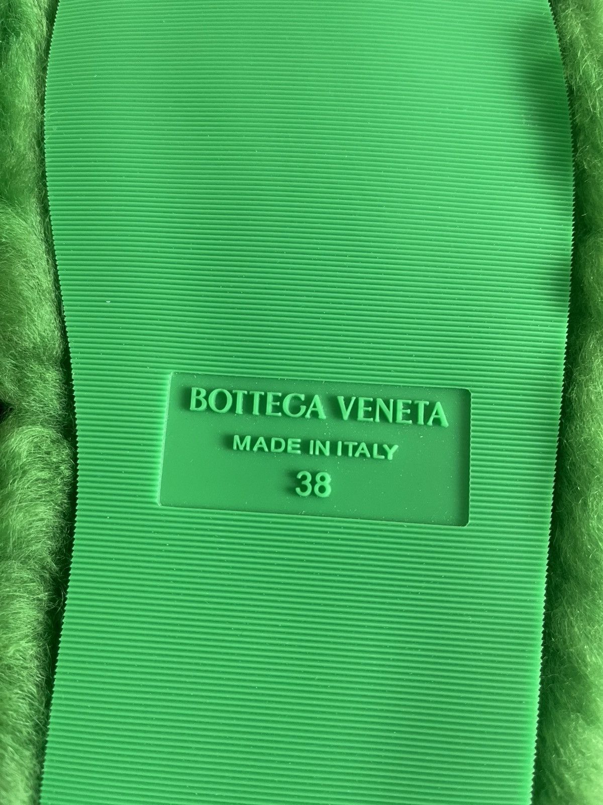 Bottega Veneta Bottega Veneta Shearling Wavy Triangle size US 8 Size US 8 / IT 38 - 5 Thumbnail