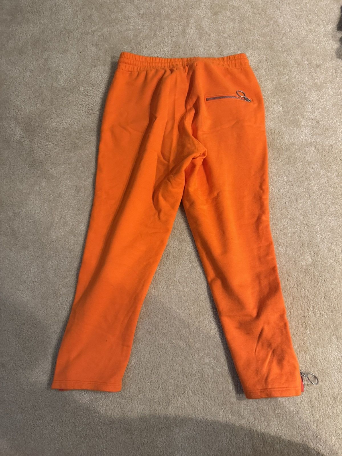 Off-White × Vlone Off white x Vlone orange sweatpants Size US 38 / EU 54 - 2 Thumbnail