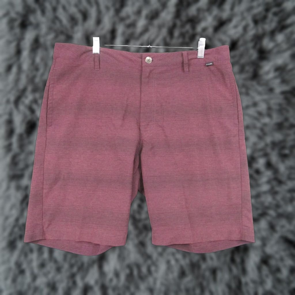 TravisMathew Travis Mathew Shorts Men's 36 Purple Stripe Chino Golf Stretch Size US 36 / EU 52 - 1 Thumbnail