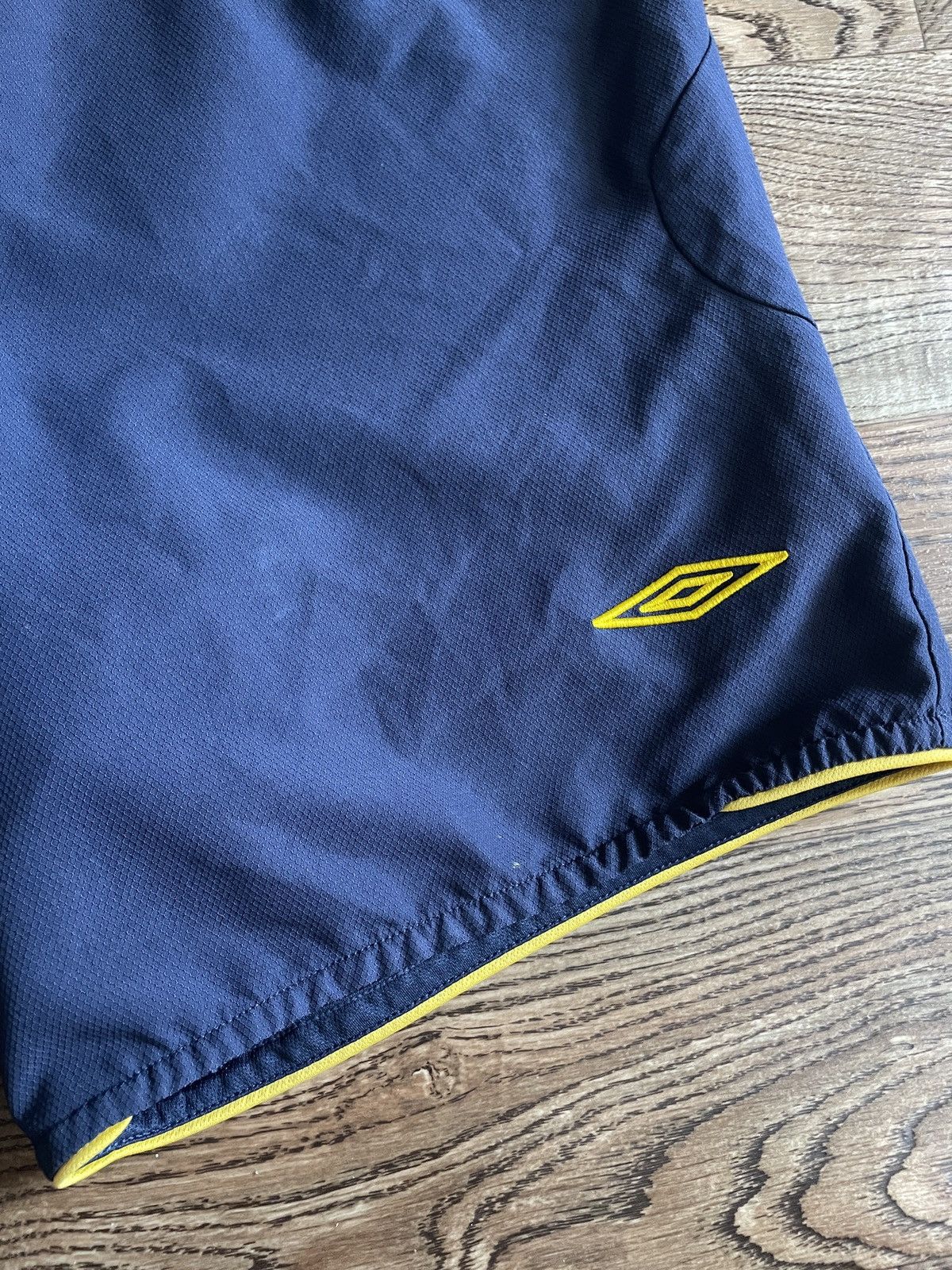 Umbro × Vintage EVERTON FC VINTAGE UMBRO FC FOOTBALL SOCCER SHORTS Size US 33 - 7 Thumbnail
