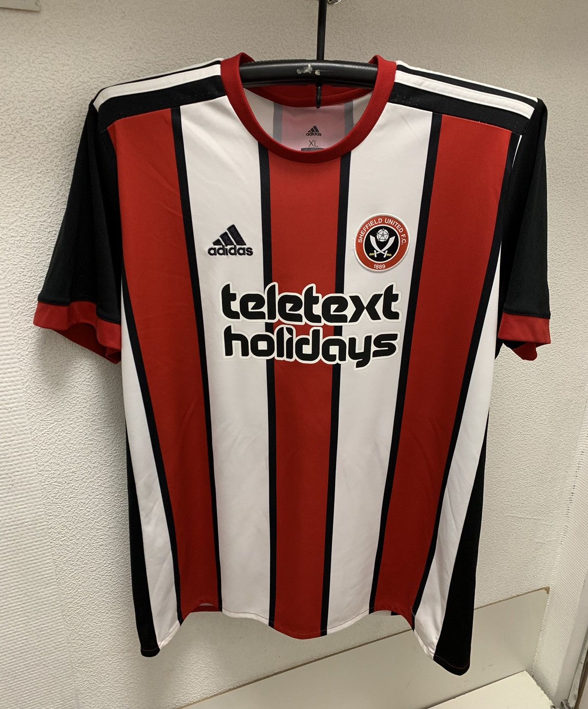 Adidas Sheffield United adidas soccer jersey Xl size 2019 Size US XL / EU 56 / 4 - 1 Thumbnail