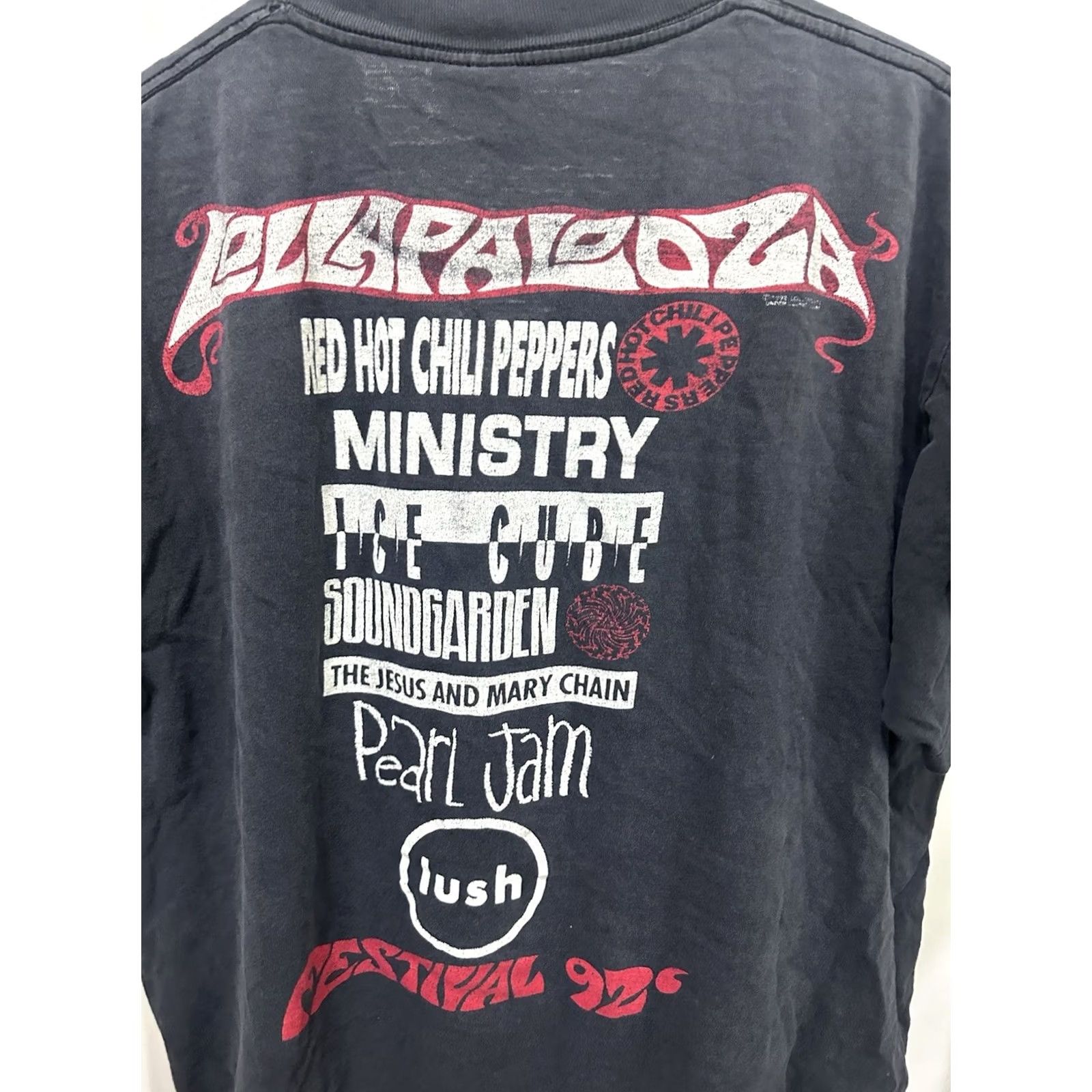 Vintage VTG 90s Lollapalooza RHCP Ice Cube Soundgarden T-Shirt XL Giant Black Mens Regular Size XS? Size US XL / EU 56 / 4 - 5 Thumbnail