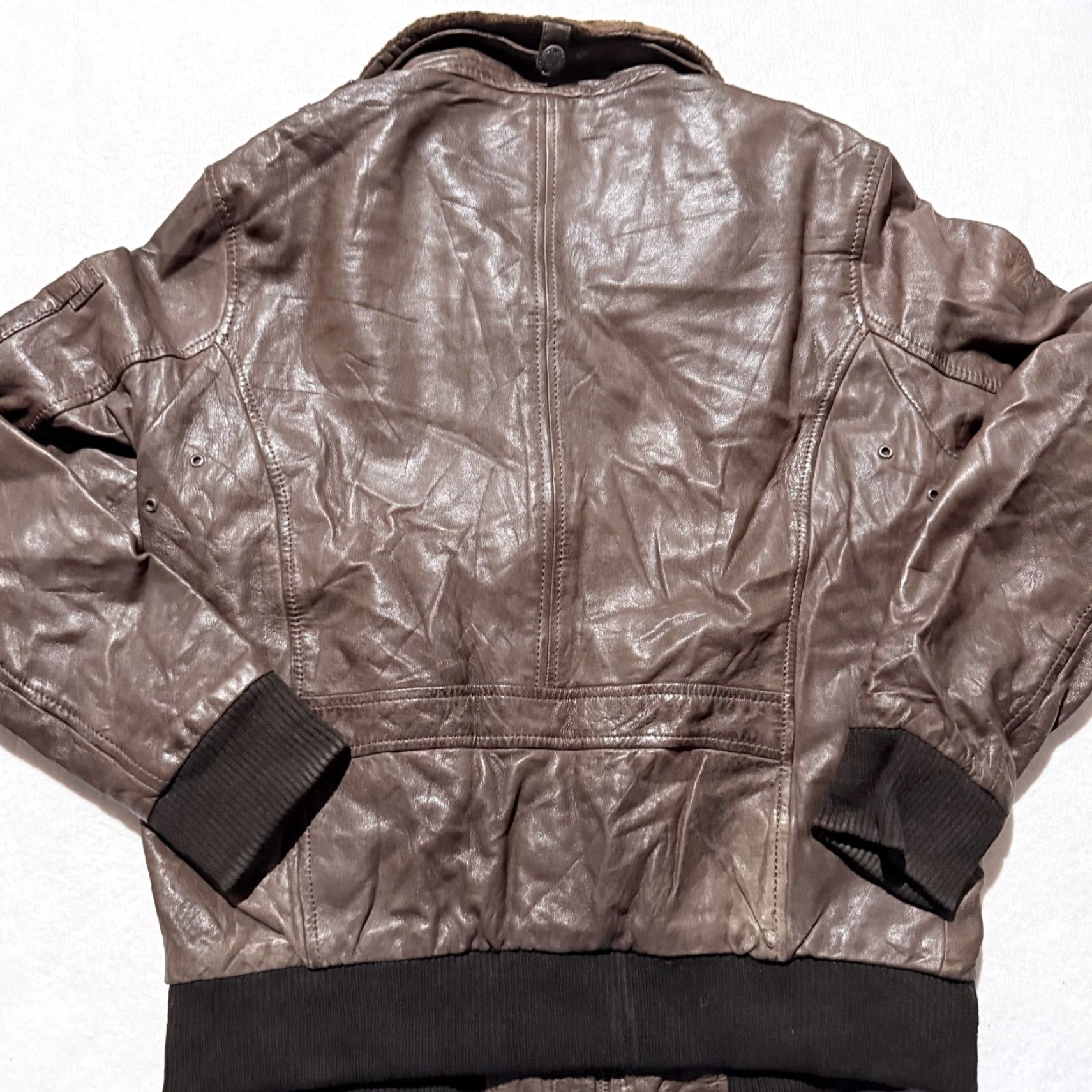 Vintage VINTAGE Gipsy Leather Flight Aviator Jacket Brown Men Medium Brown Military Patches Jacket Size US M / EU 48-50 / 2 - 3 Thumbnail