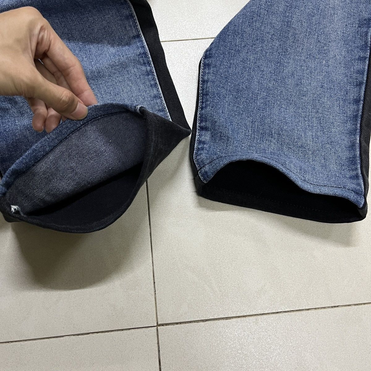 20471120 2 Tone Denim Jeans Size US 30 / EU 46 - 2 Thumbnail