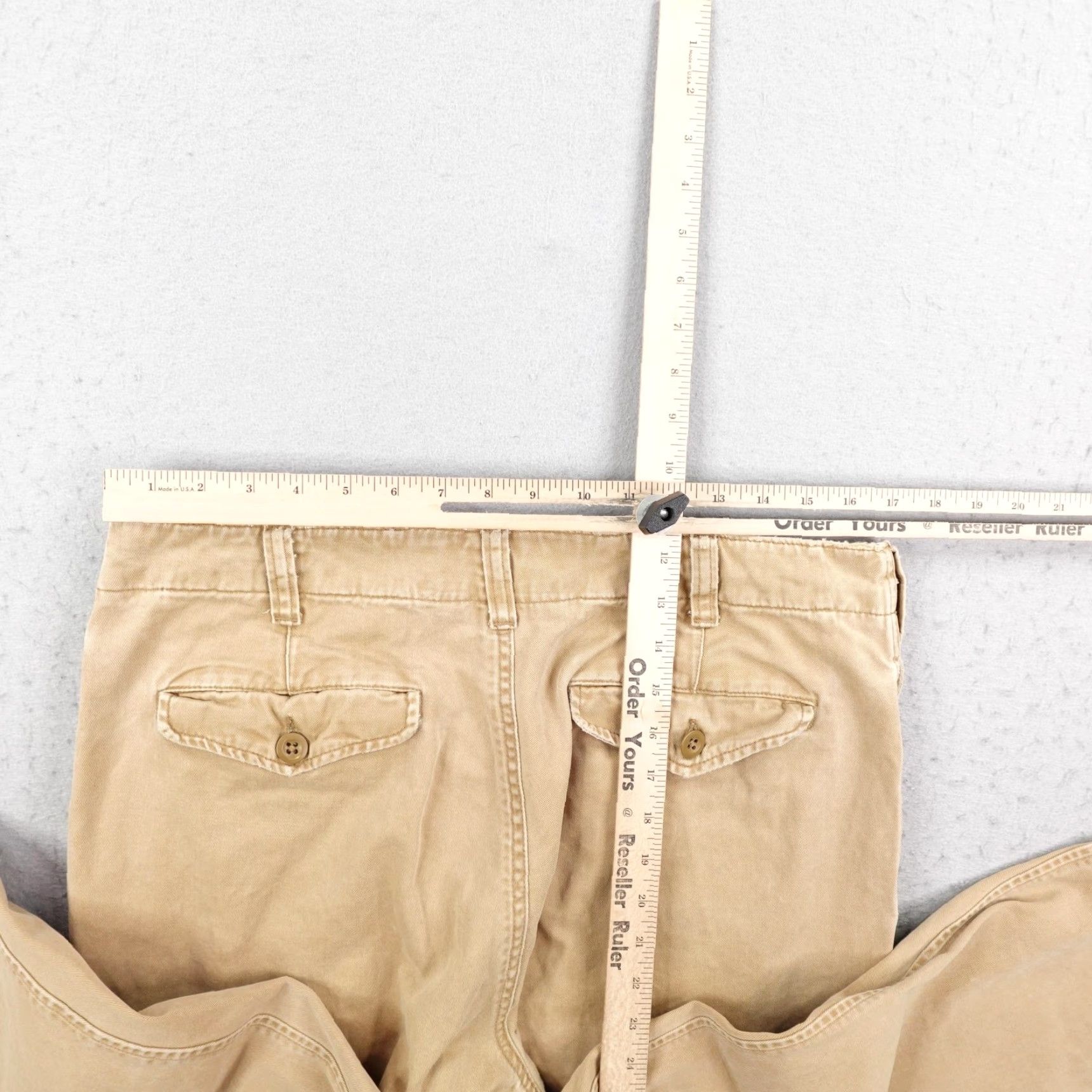 Abercrombie & Fitch VINTAGE Abercrombie & Fitch Pants Mens 33 Khaki Chino Baggy Relaxed 27in Inseam Beige 90s Y2K Distressed Mens Clothing Size US 33 - 7 Thumbnail