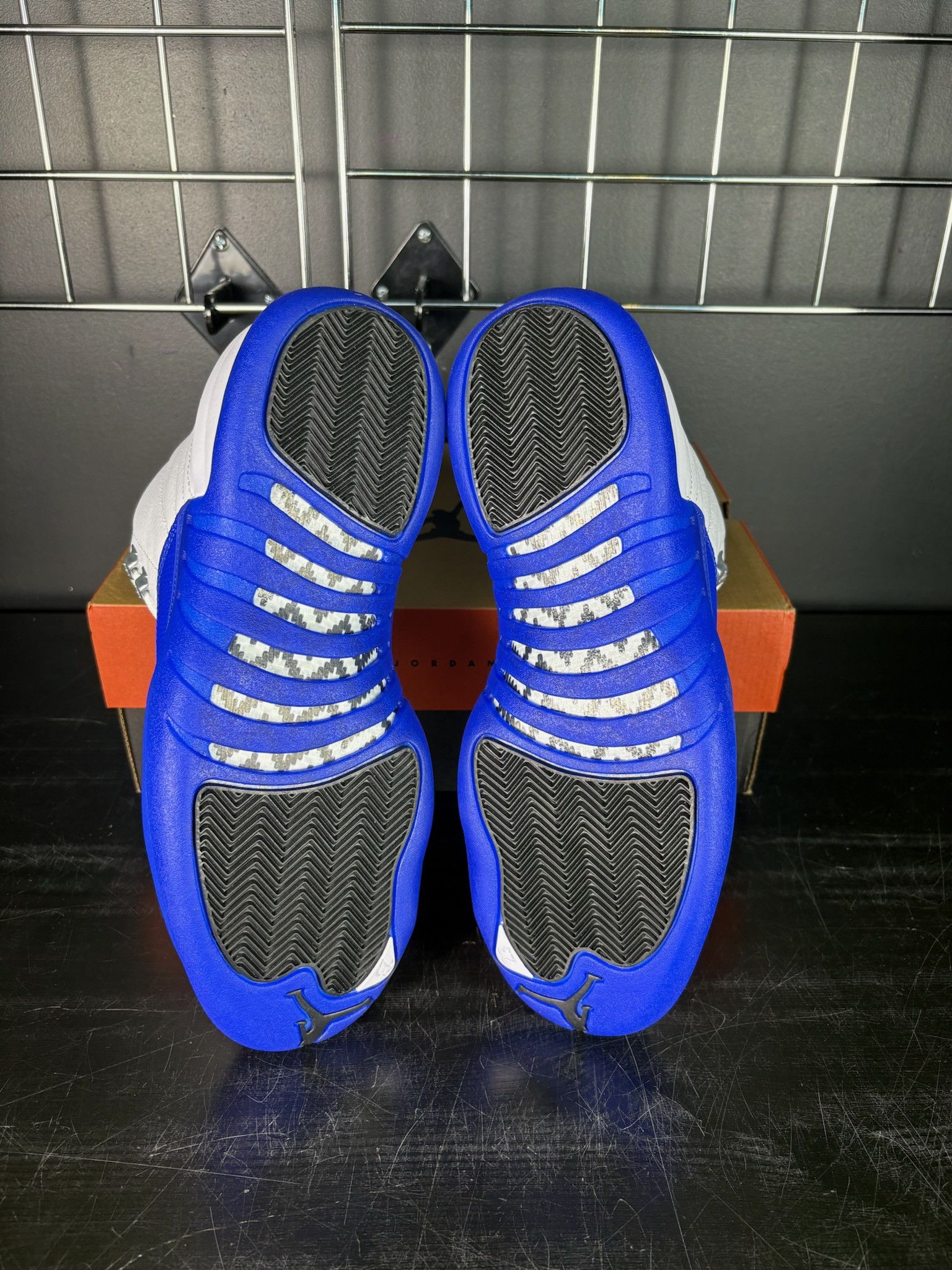 Jordan Brand Air Jordan 12 Retro "Blueberry" Size US 10 / EU 43 - 4 Thumbnail