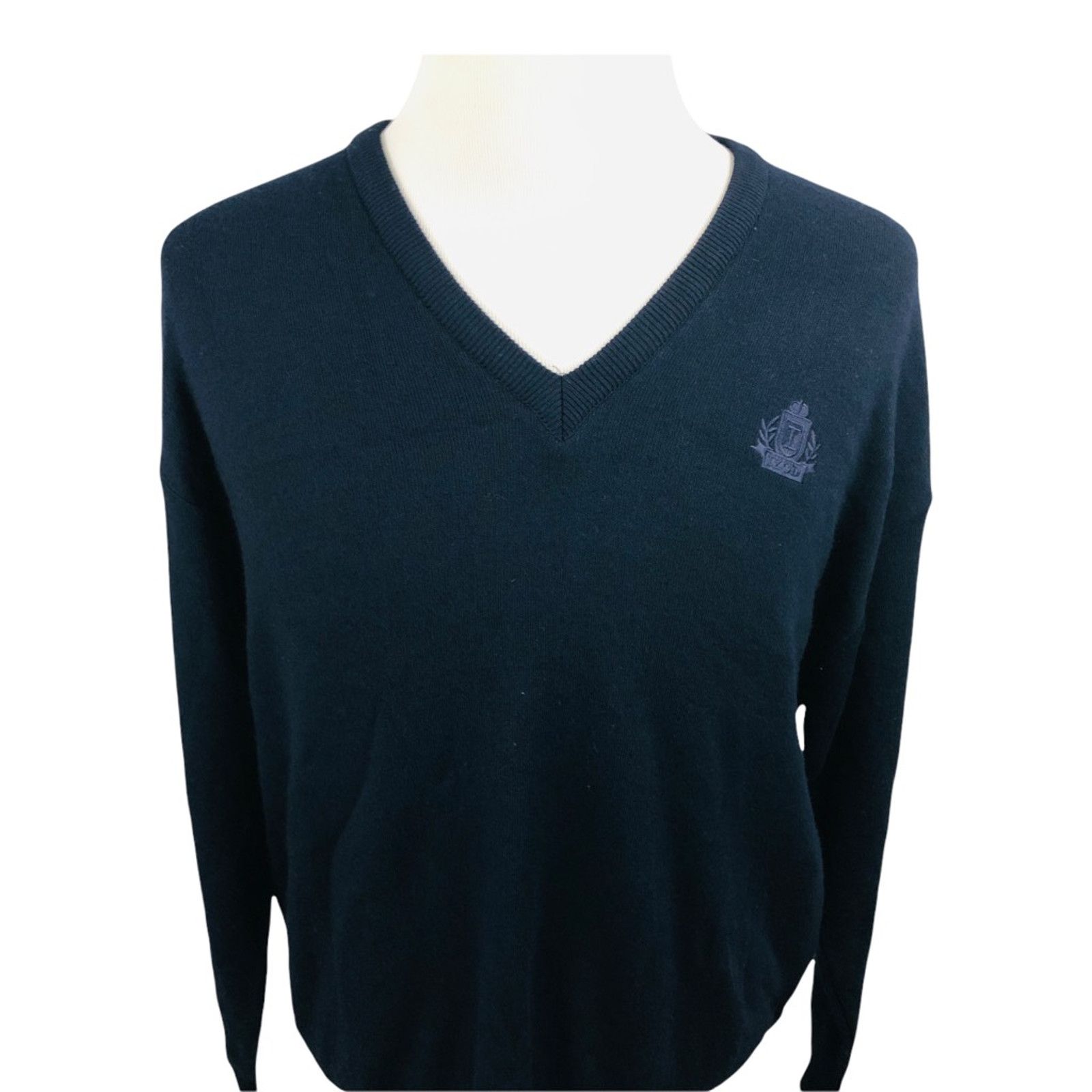 Izod Izod Vintage Pullover Sweater Crest Navy Blue V Neck L USA Size US L / EU 52-54 / 3 - 1 Thumbnail