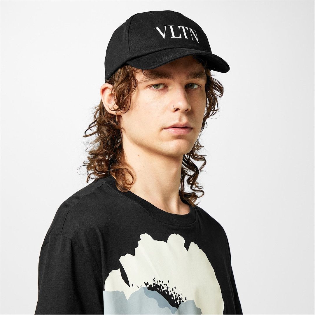 Valentino o1g2r1mq0526 Size: 60 / Hat / Cap in Black Size ONE SIZE - 3 Thumbnail