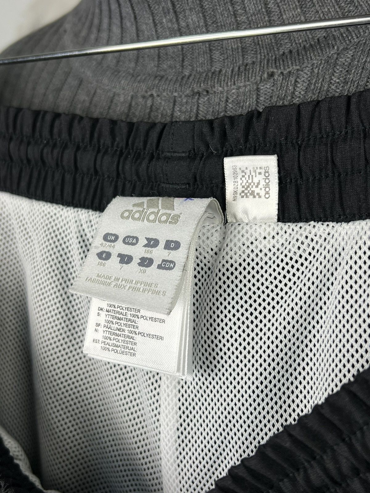 Adidas Vintage Adidas Track Suit Jacket Pants Size 42/44 L - XL Size US L / EU 52-54 / 3 - 17 Thumbnail