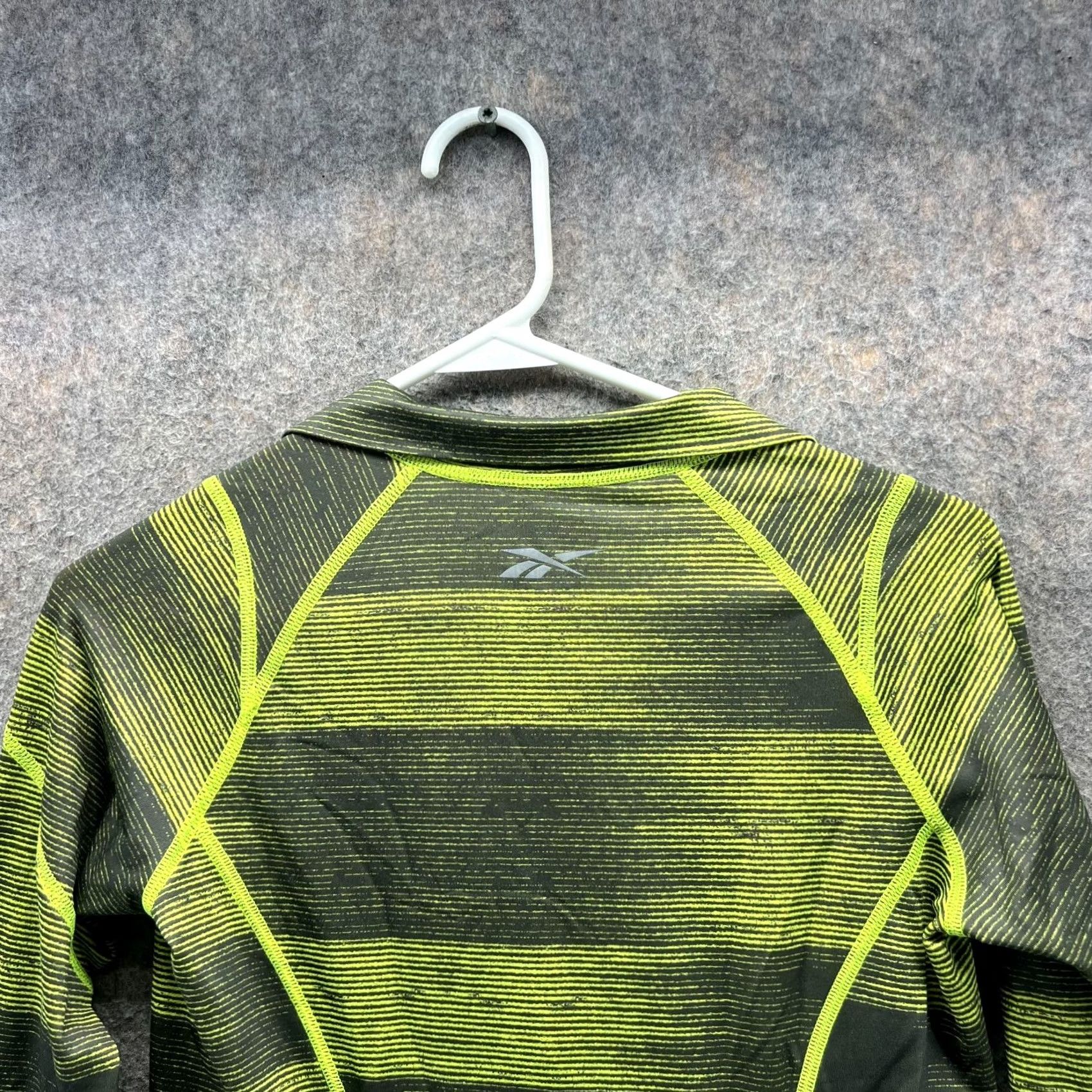 Reebok Reebok Sweatshirt Women Small Green Polyester Knit Pullover Long Sleeve Size S / US 4 / IT 40 - 3 Thumbnail