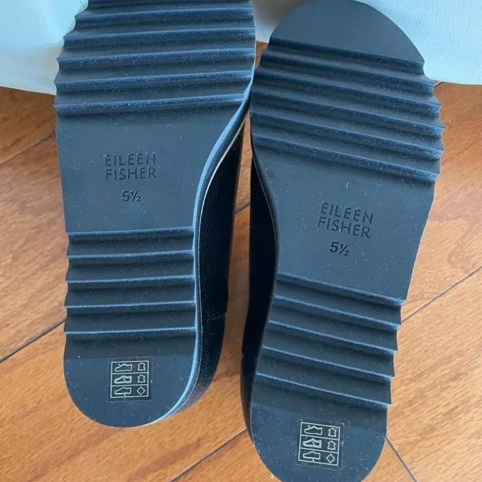 Eileen Fisher Eileen Fisher Caddy Black Embossed Size 5.5 (SAVE $104.00) Size US 5.5 / IT 35.5 - 7 Thumbnail