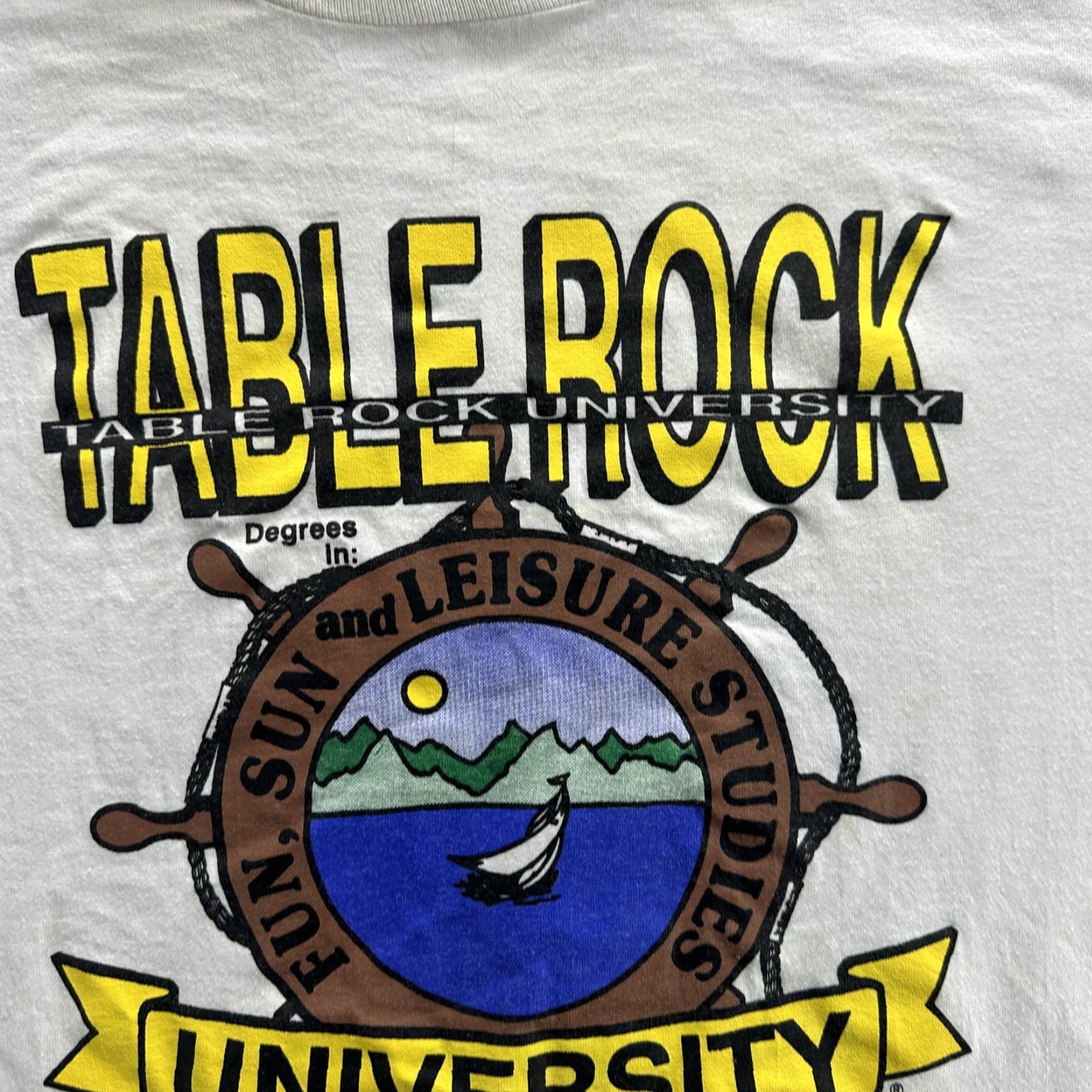 Fruit Of The Loom VINTAGE Table Rock University Shirt Mens XL White Rock, Travel, University, Retro, Souvenir, Branson, Missouri 90s Shirt Mens XL White Size US XL / EU 56 / 4 - 6 Thumbnail